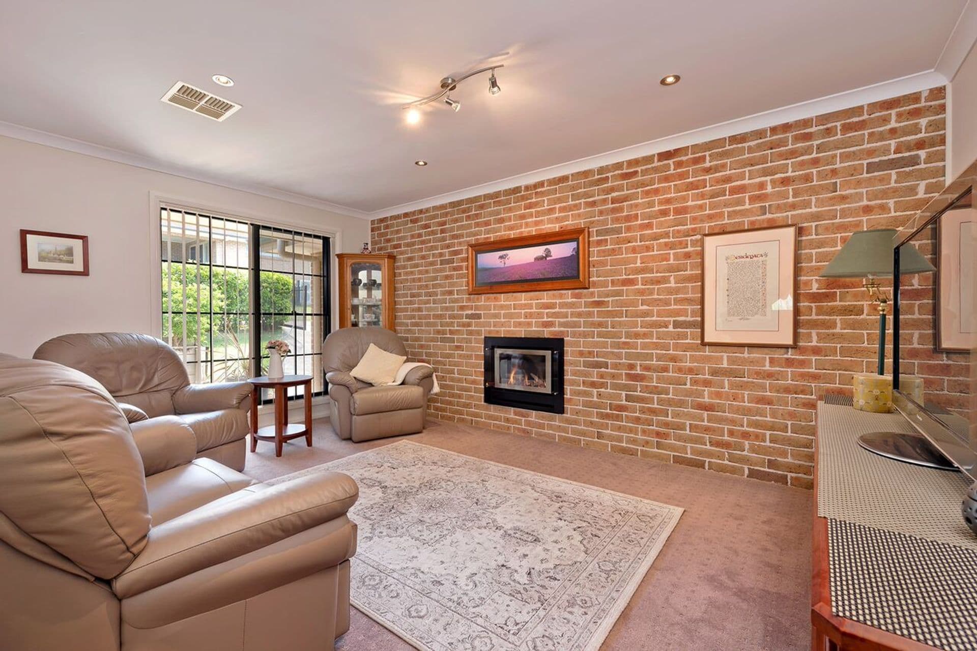 17 Roberts Road, Lawson, NSW, 2783, Lawson - Thumbnail 2