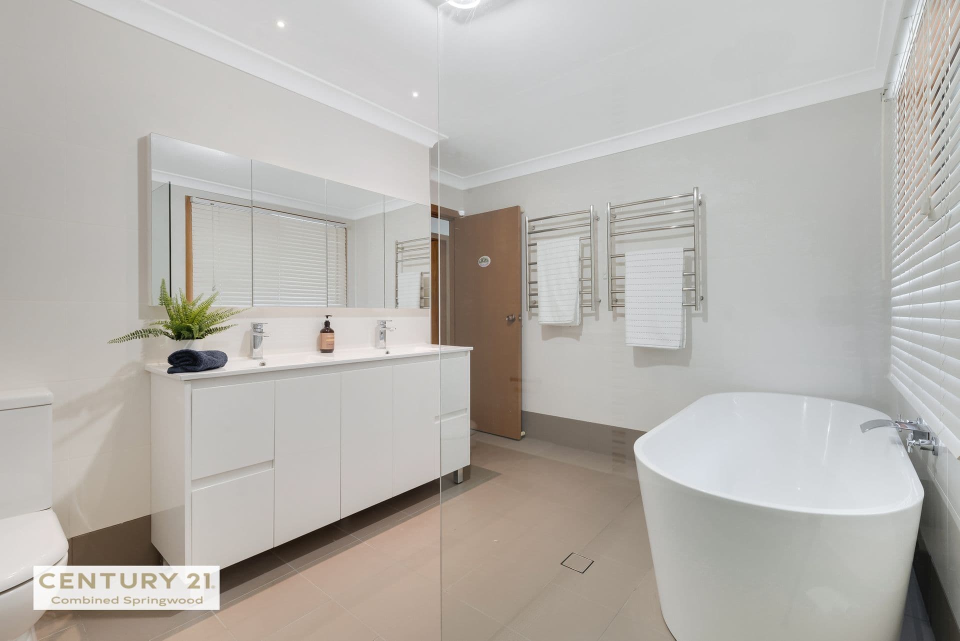 14 Bunnal Avenue, Winmalee, NSW, 2777, Winmalee - Thumbnail 3