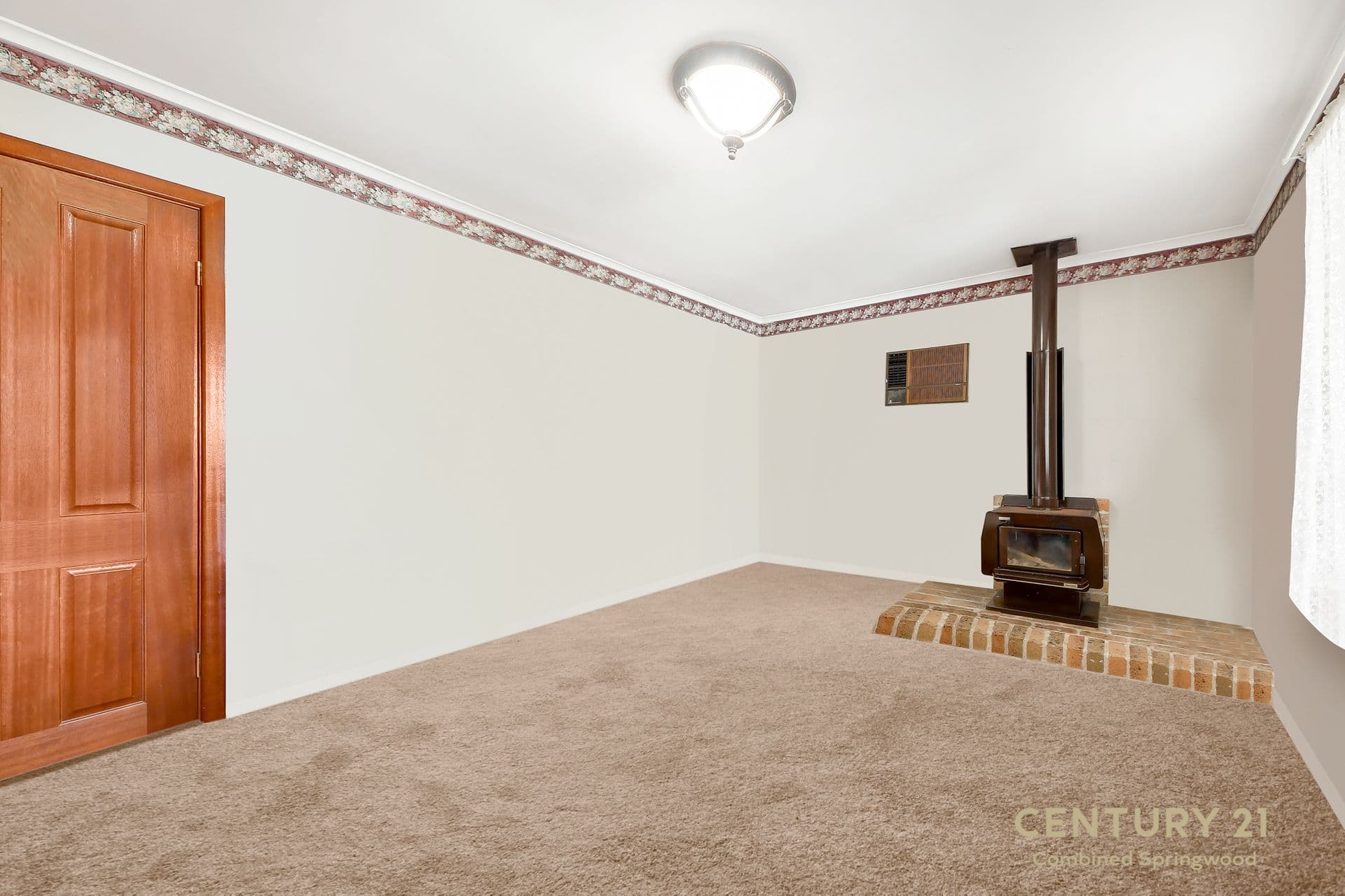 77 Pyramid Street, Emu Plains, NSW, 2750, Emu Plains - Thumbnail 2