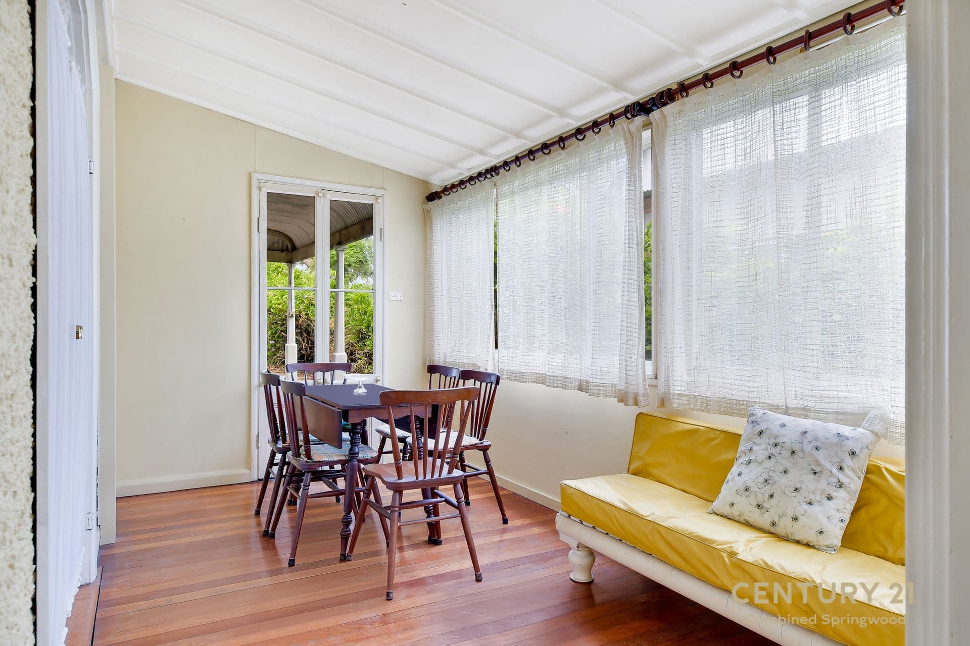 16 Green Parade, Valley Heights, NSW, 2777, Valley Heights - Thumbnail 4