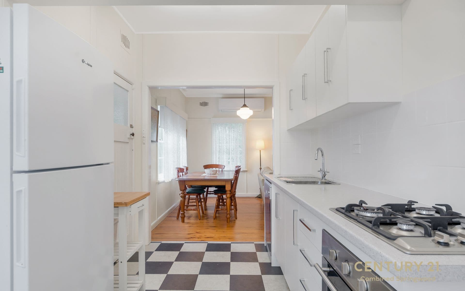 51 Raymond Road, Springwood, NSW, 2777, Springwood - Thumbnail 7