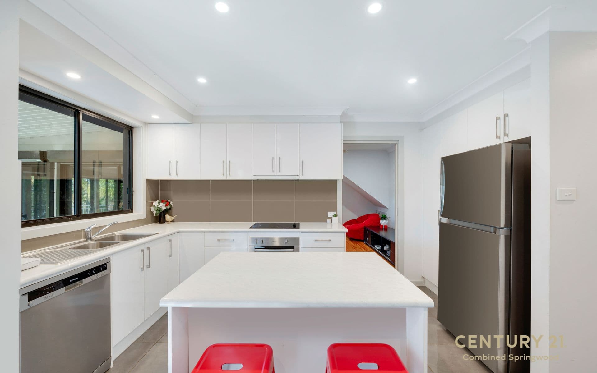 94 Birdwood Avenue, Winmalee, NSW, 2777, Winmalee - Thumbnail 8