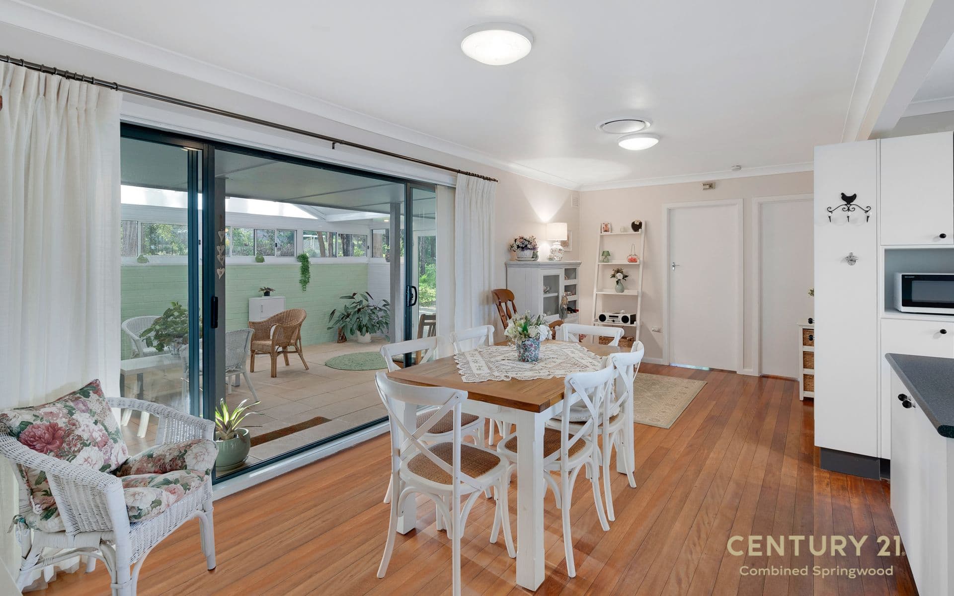 18 Birdwood Avenue, Winmalee, NSW, 2777, Winmalee - Thumbnail 8