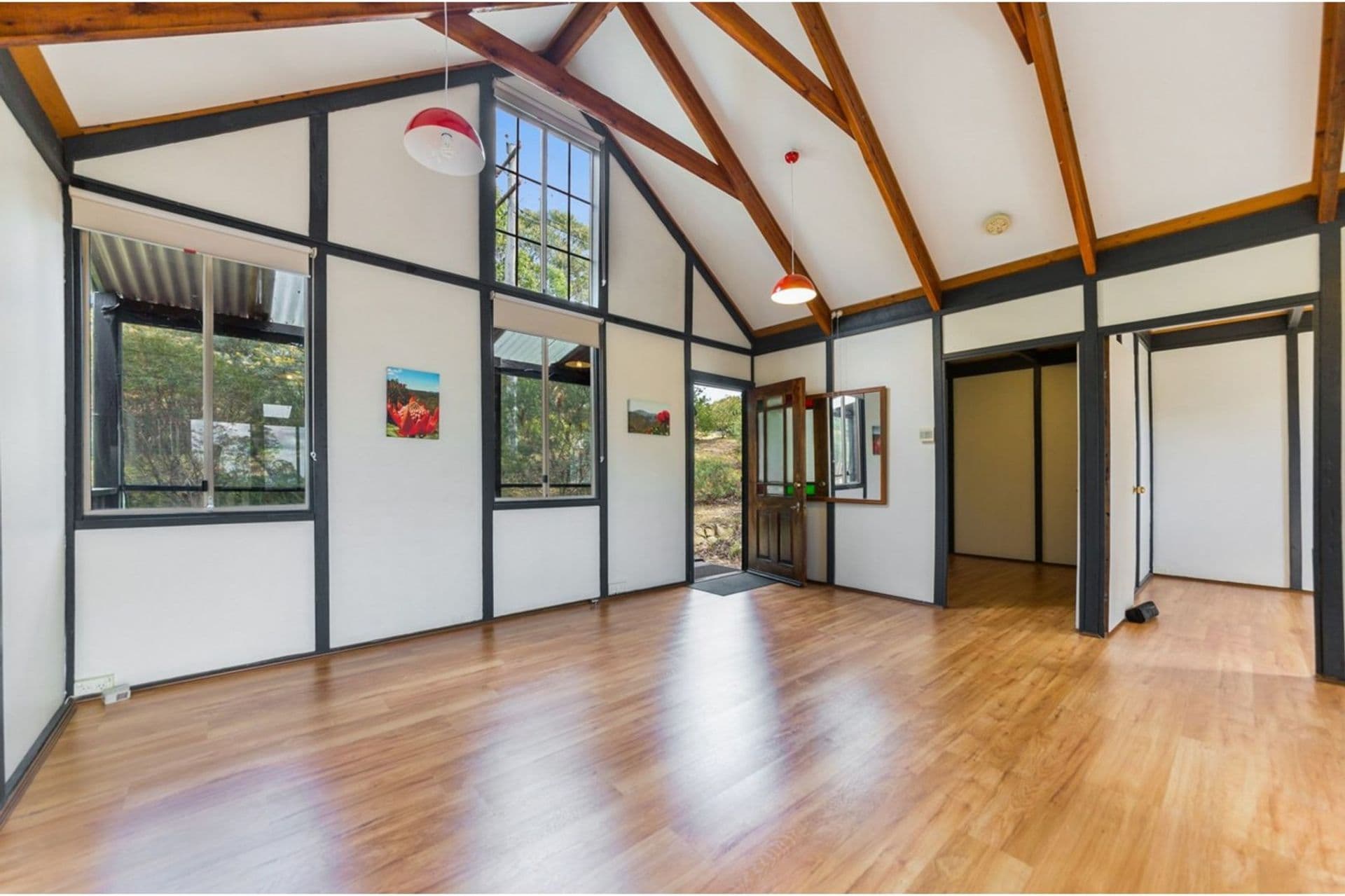 9 Clifton Avenue, Faulconbridge, NSW, 2776, Faulconbridge - Thumbnail 2