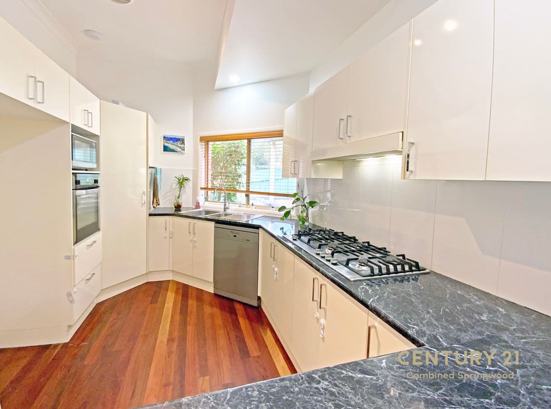 44 Roberts Parade, Hawkesbury Heights, NSW, 2777, Hawkesbury Heights - Thumbnail 2