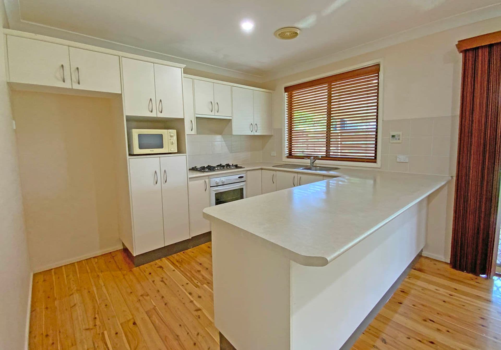 46 Clear View Parade, Hazelbrook, NSW, 2779, Hazelbrook - Thumbnail 5