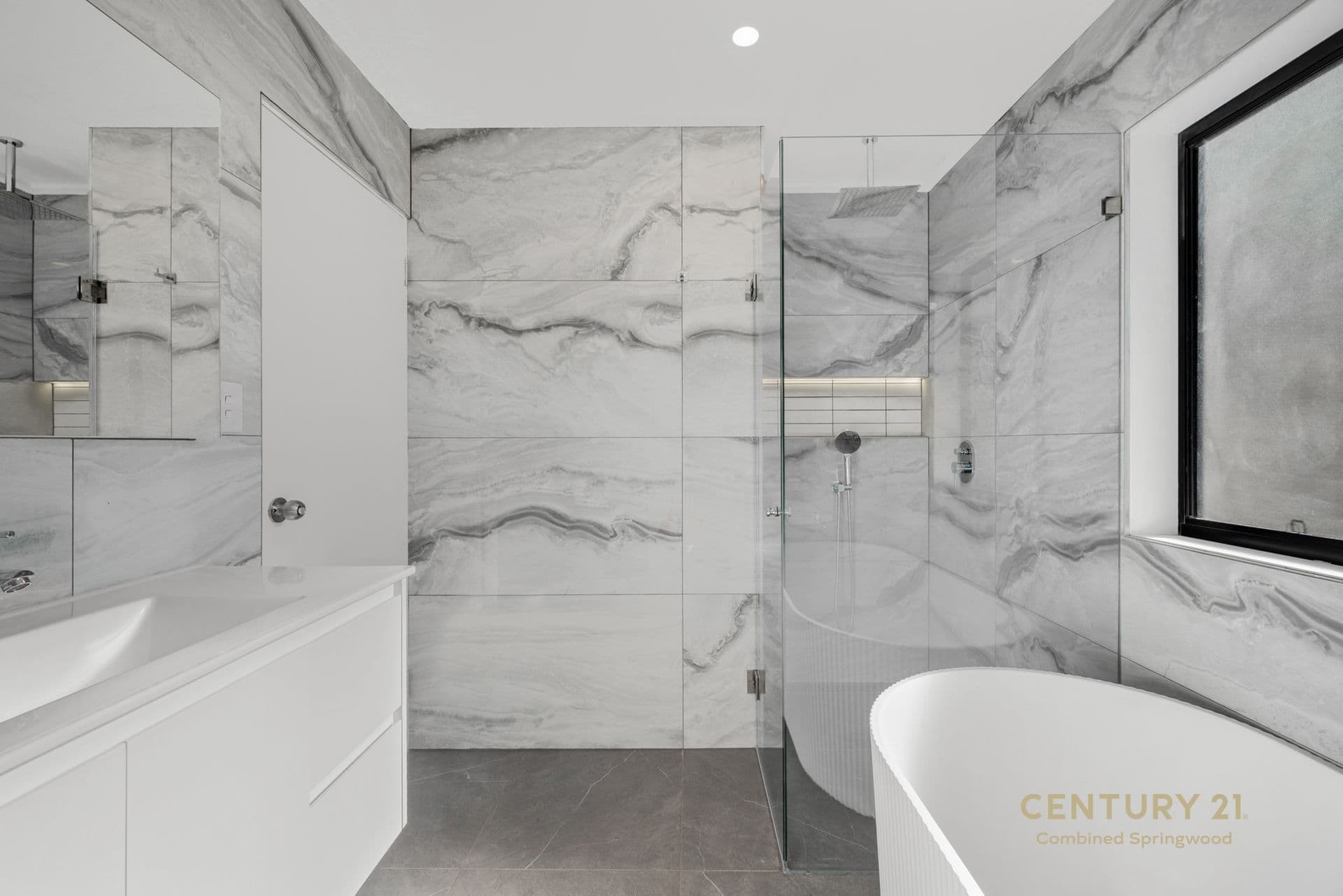 8 Wyoming Avenue, Valley Heights, NSW, 2777, Valley Heights - Thumbnail 6
