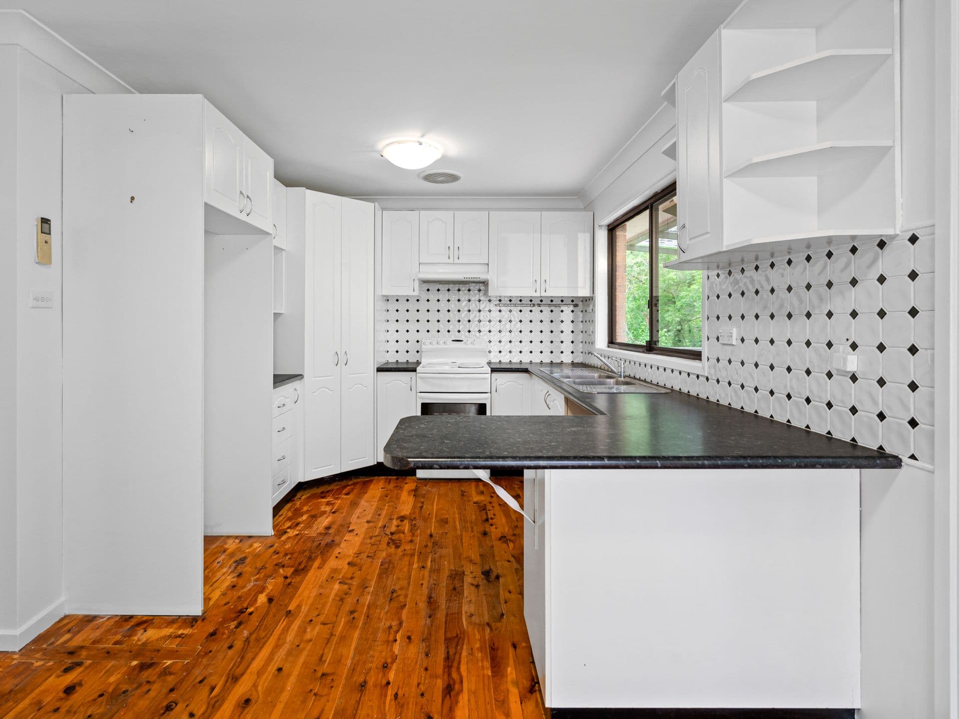6 Kent Street, Winmalee, NSW, 2777, Winmalee - Thumbnail 4