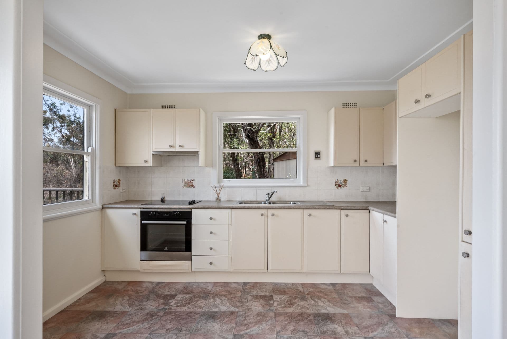 35 Landscape Road, Woodford, NSW, 2778, Woodford - Thumbnail 4