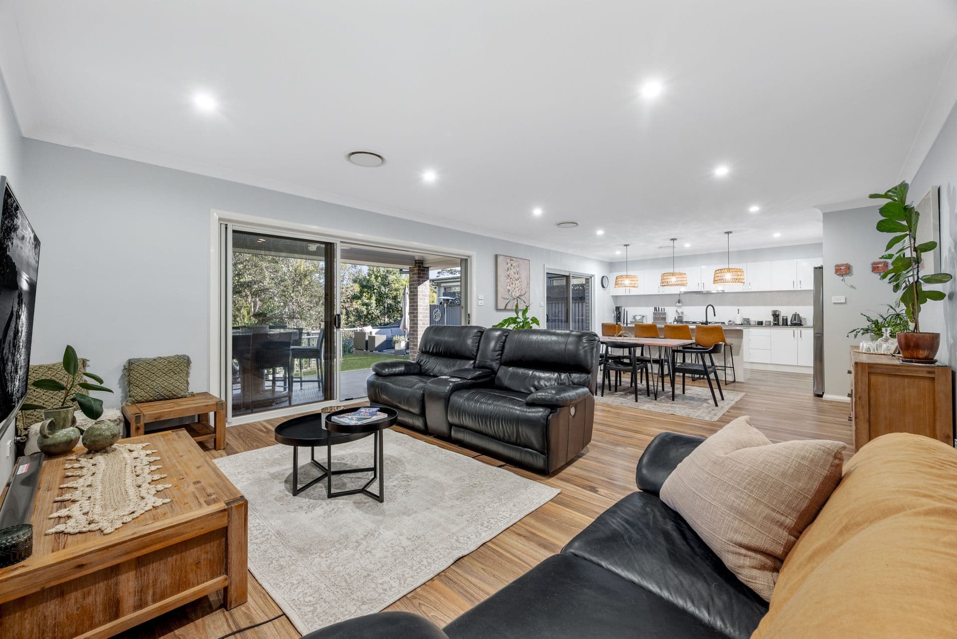 15 Buena Vista Road, Winmalee, NSW, 2777, Winmalee - Thumbnail 3