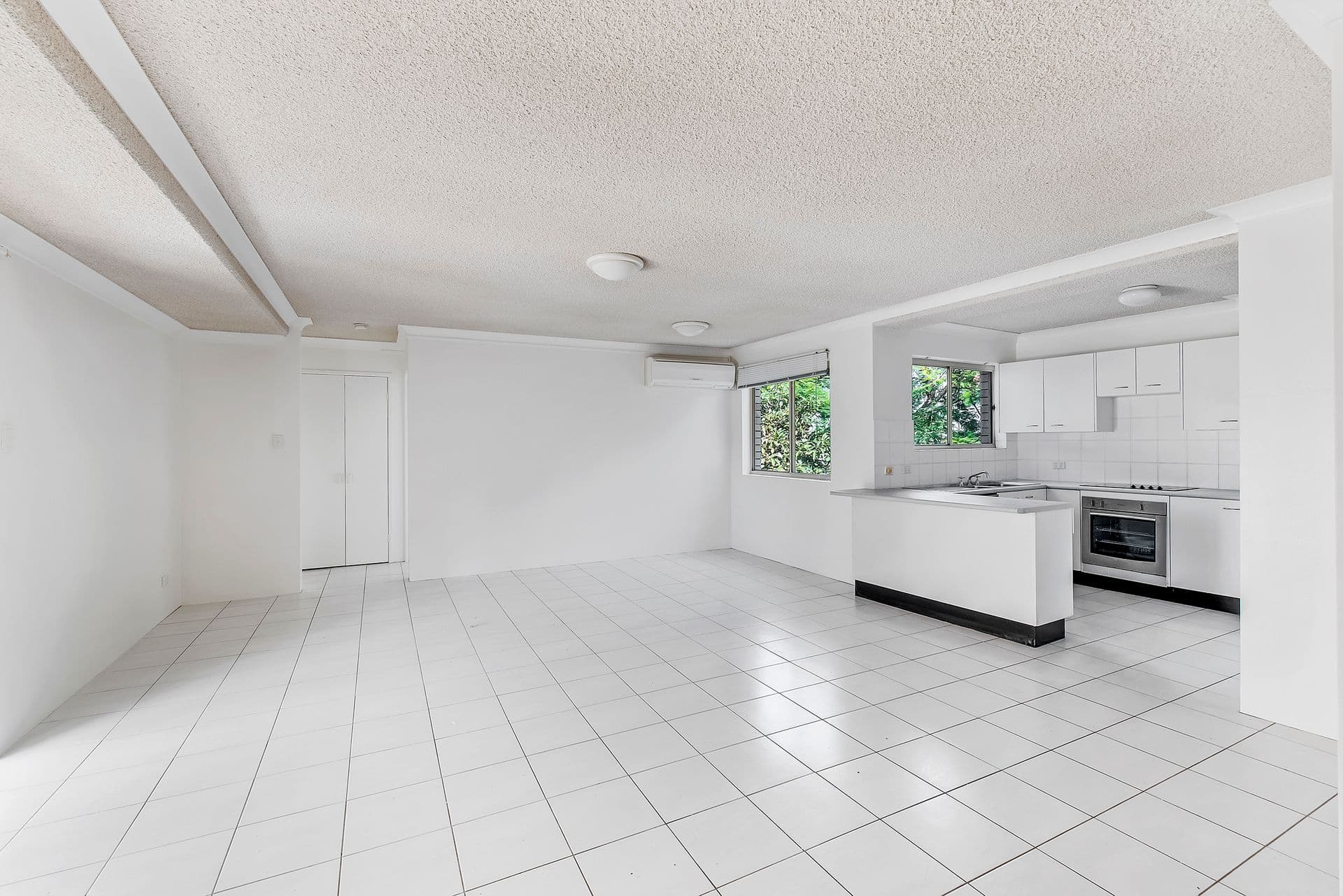 5/85 Esplanade, Golden Beach, QLD, 4551, Golden Beach - Thumbnail 2