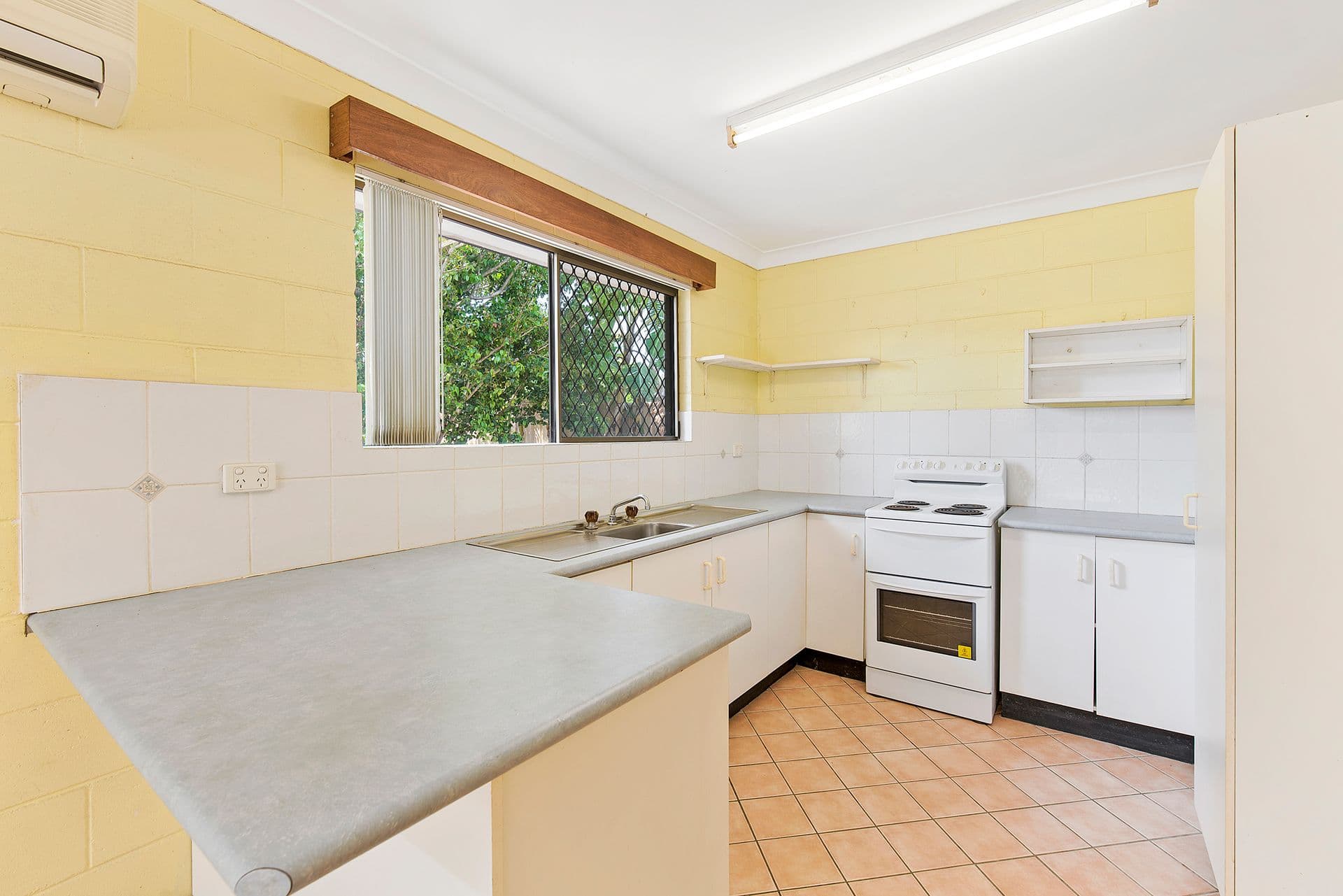 2/24 Bulcock Street, Caloundra, QLD, 4551, Caloundra - Thumbnail 3