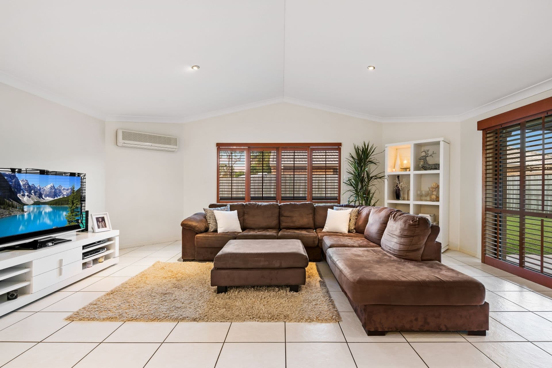 11 Boram Street, Currimundi, QLD, 4551, Currimundi - Thumbnail 2