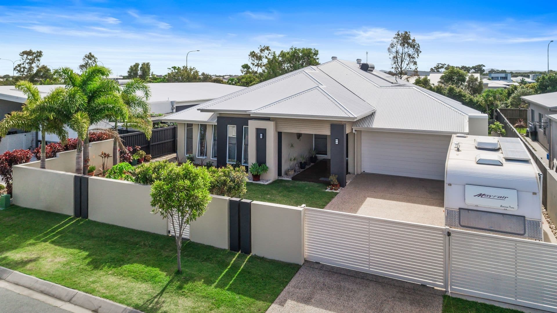 13 Airlie Crescent, Pelican Waters, QLD, 4551, Pelican Waters - Thumbnail 2