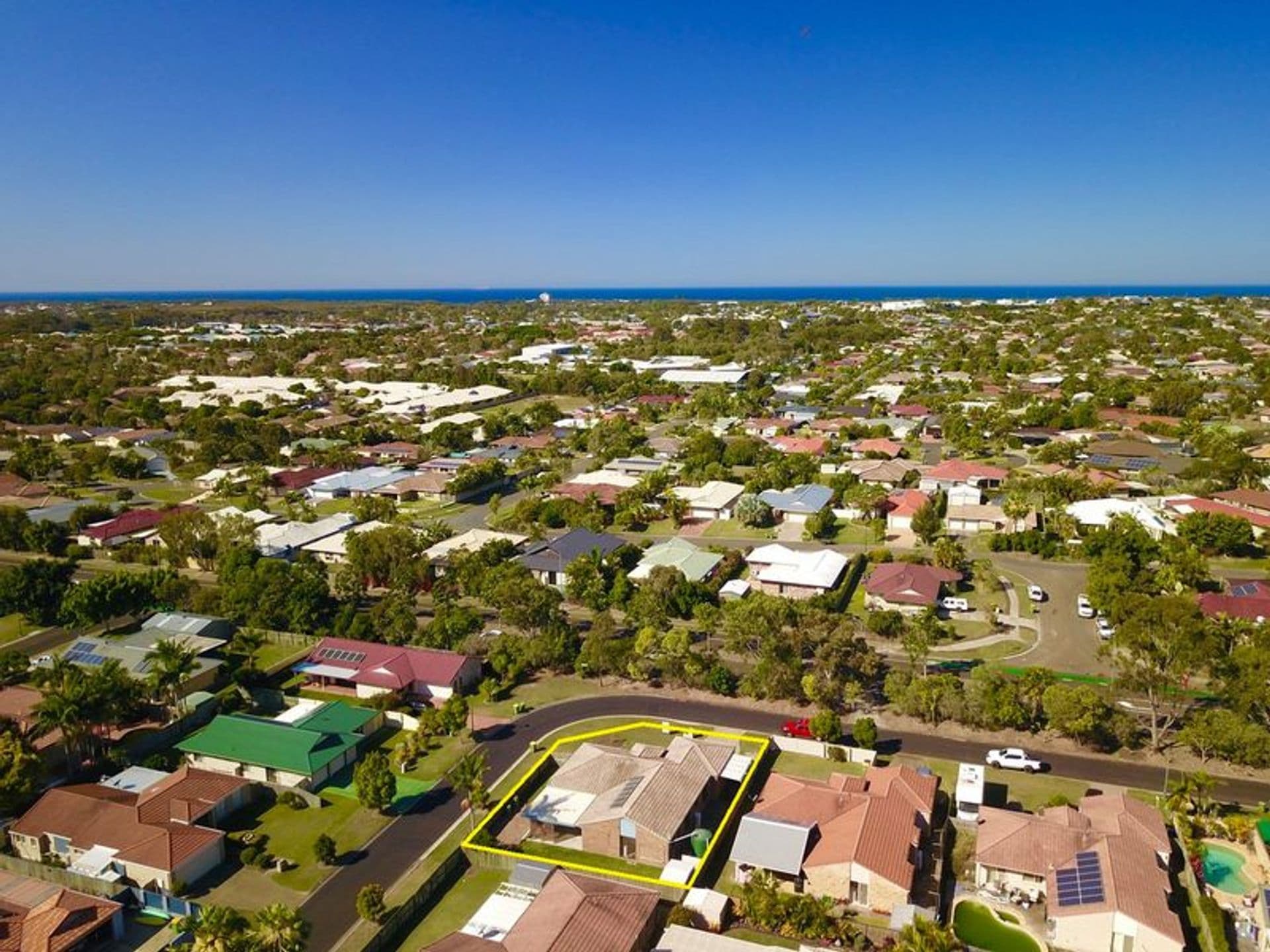 2 Livistona Crescent, Currimundi, QLD, 4551, Currimundi - Thumbnail 2