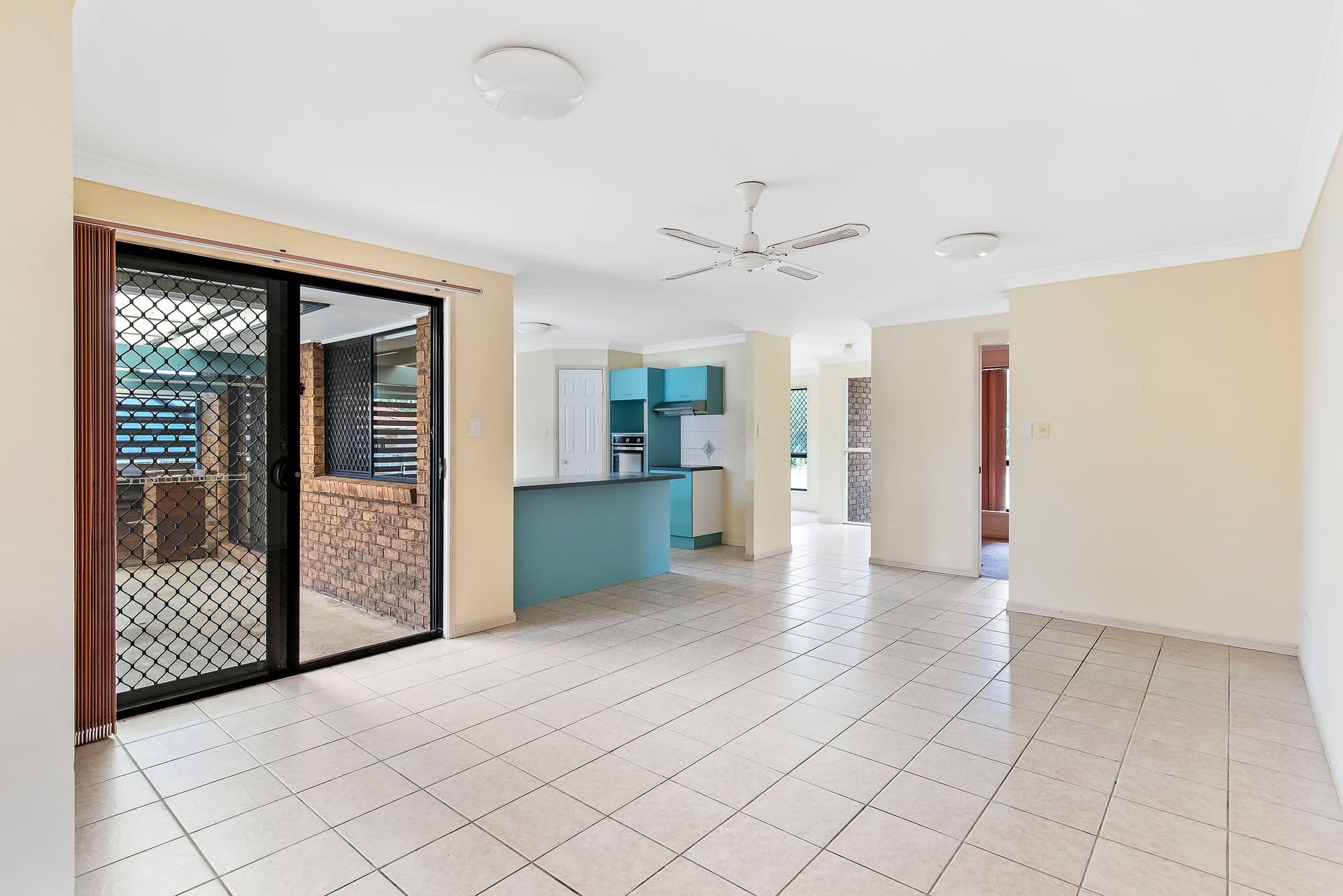 2 Livistona Crescent, Currimundi, QLD, 4551, Currimundi - Thumbnail 6