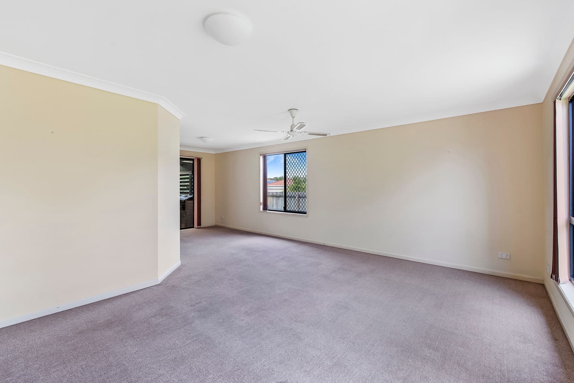 2 Livistona Crescent, Currimundi, QLD, 4551, Currimundi - Thumbnail 8