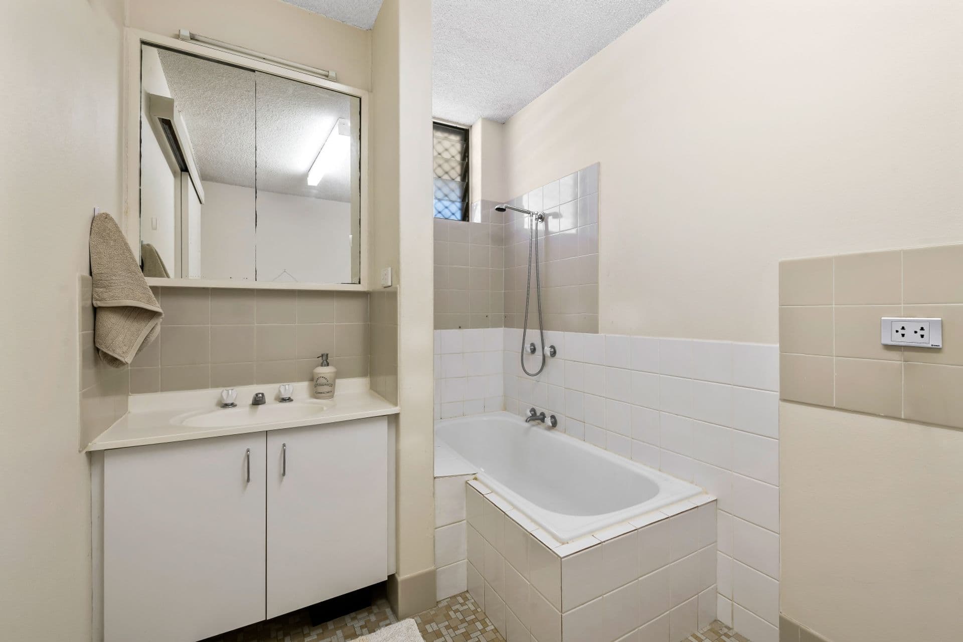 6/41 Moreton Parade, Kings Beach, QLD, 4551, Kings Beach - Thumbnail 7