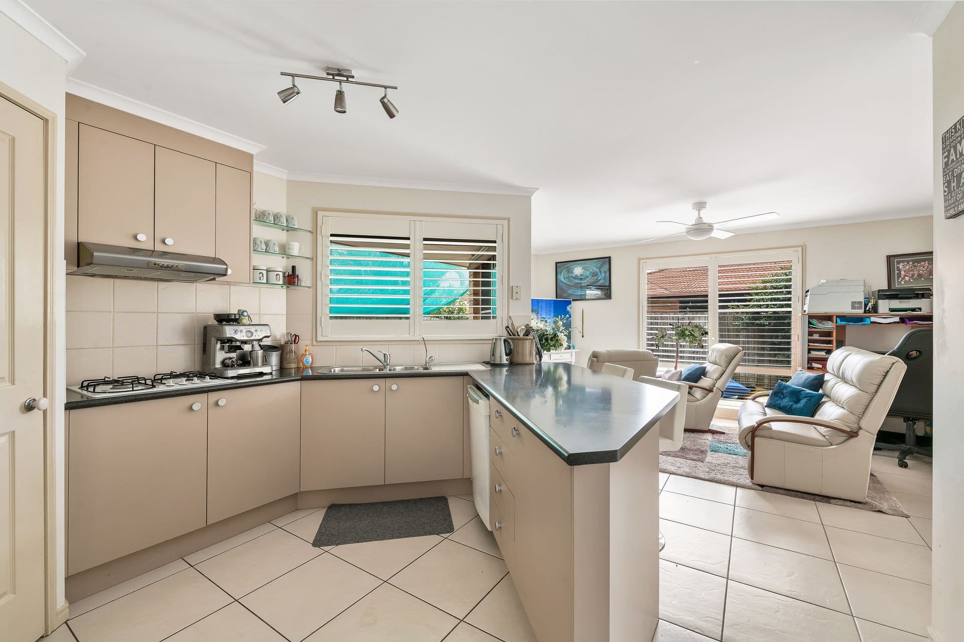 2/24 Bulcock Street, Caloundra, QLD, 4551, Little Mountain - Thumbnail 2