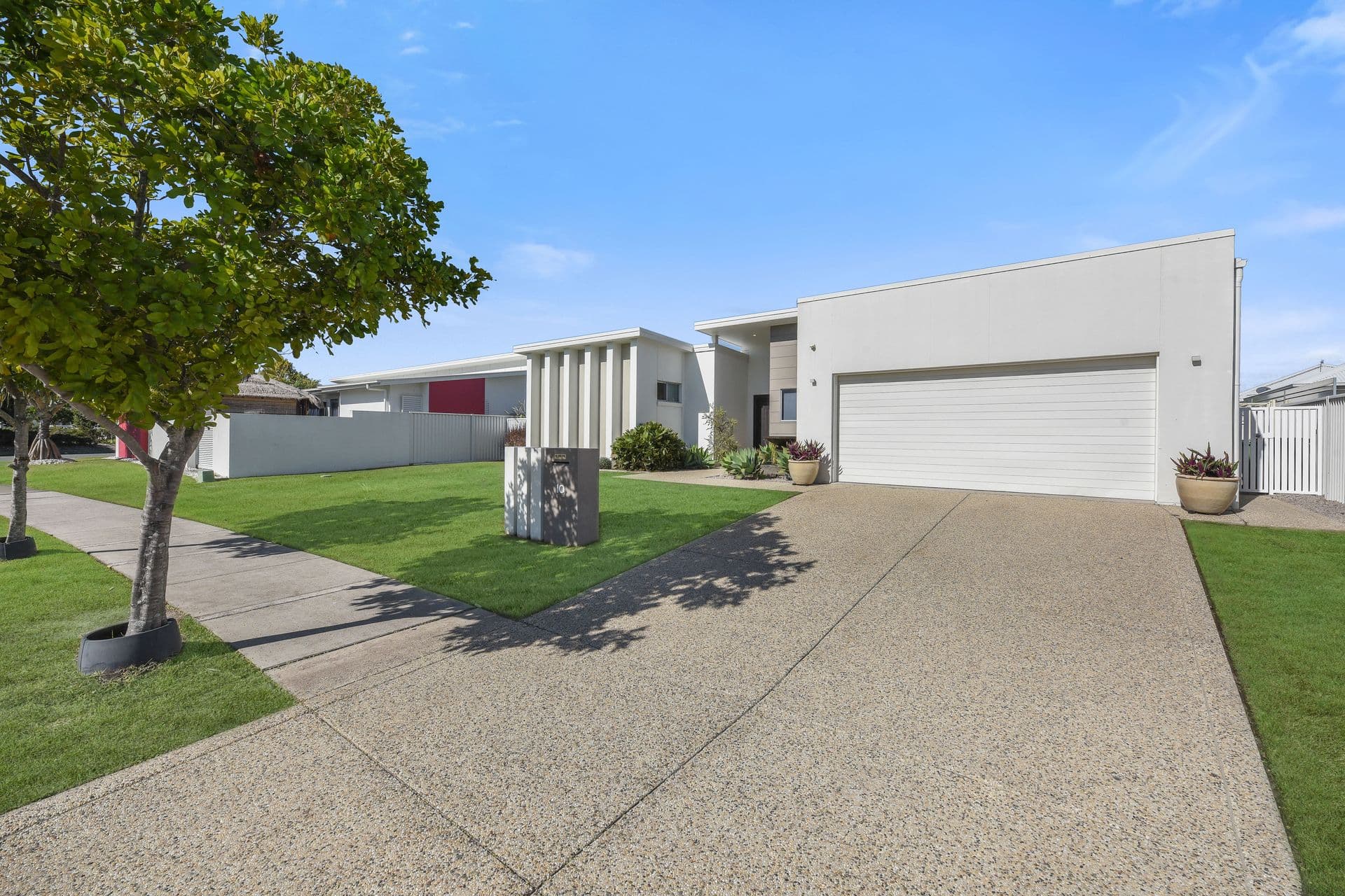 10 Whitehaven Way, Pelican Waters, QLD, 4551, Pelican Waters - Thumbnail 2