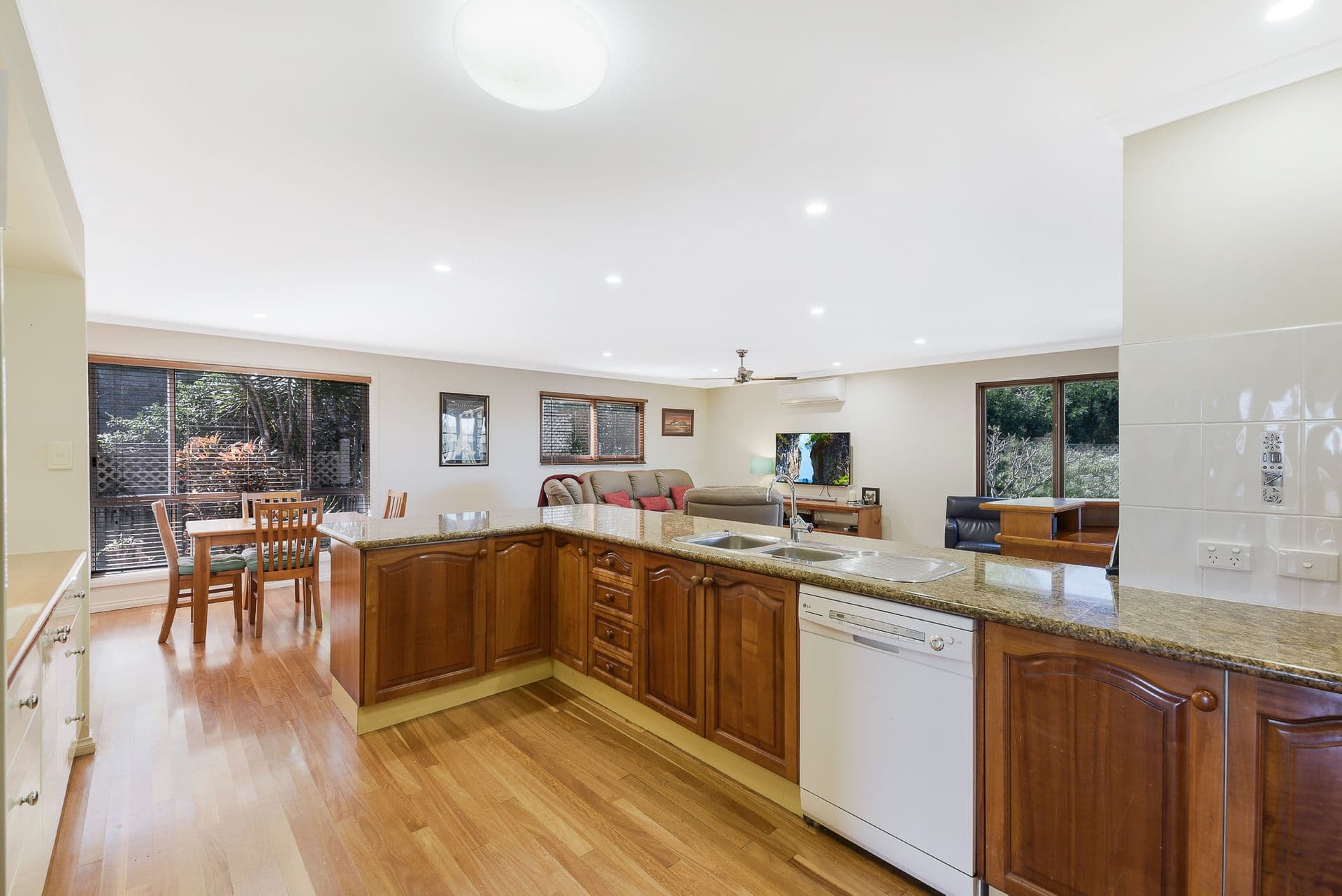 2/24 Bulcock Street, Caloundra, QLD, 4551, Battery Hill - Thumbnail 6
