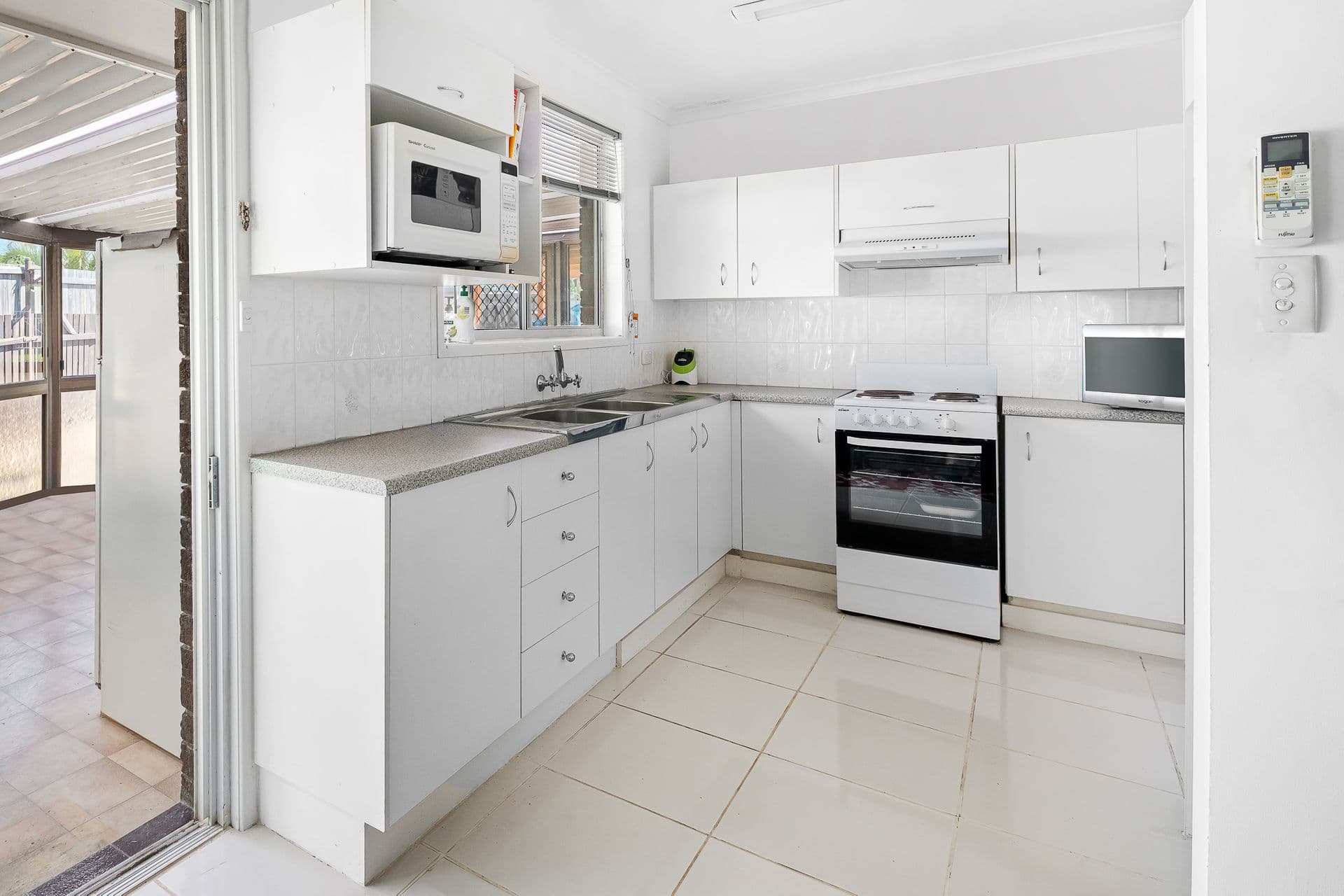 2/24 Bulcock Street, Caloundra, QLD, 4551, Battery Hill - Thumbnail 4