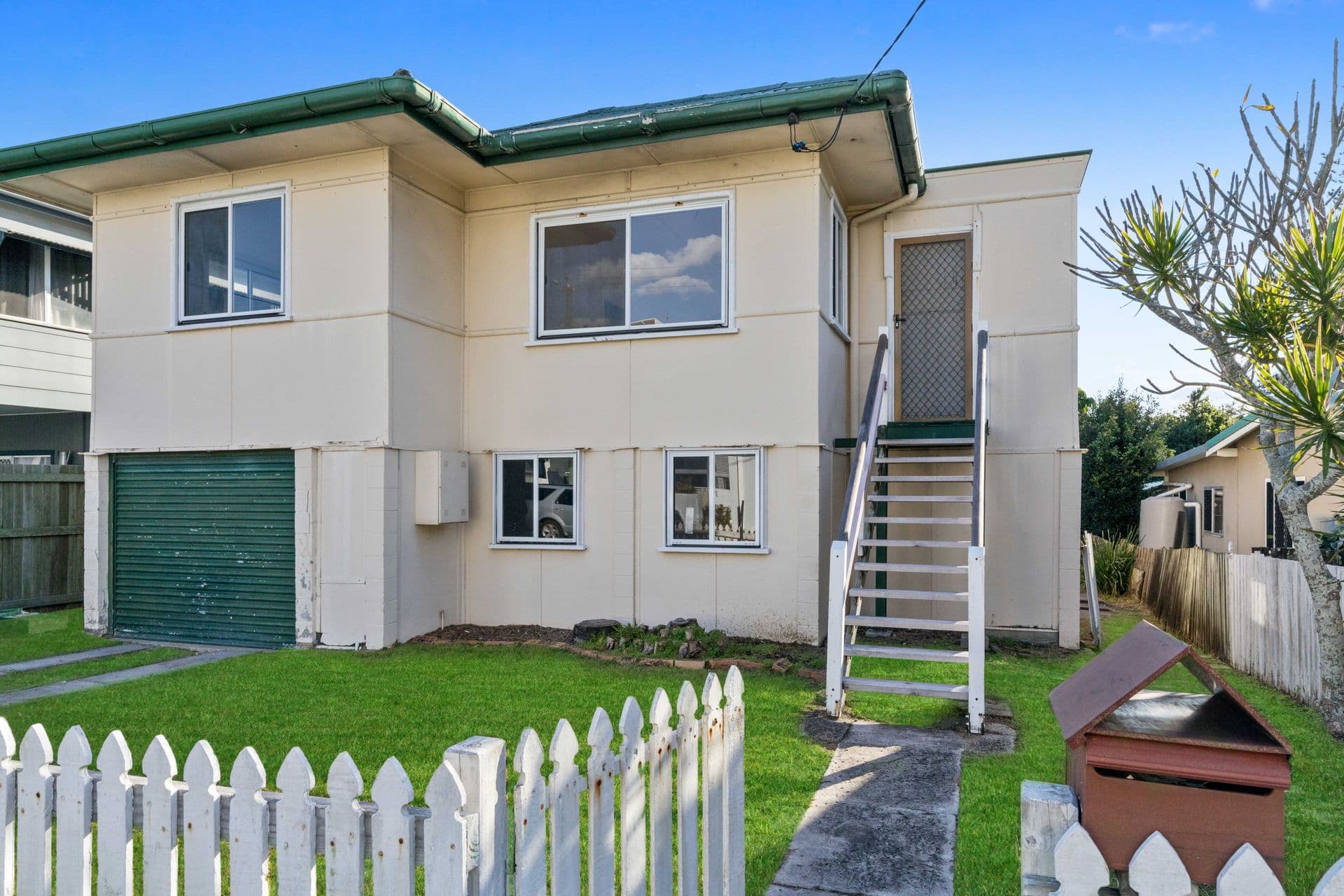 10 Landsborough Parade, Golden Beach, QLD, 4551, Golden Beach - Thumbnail 2