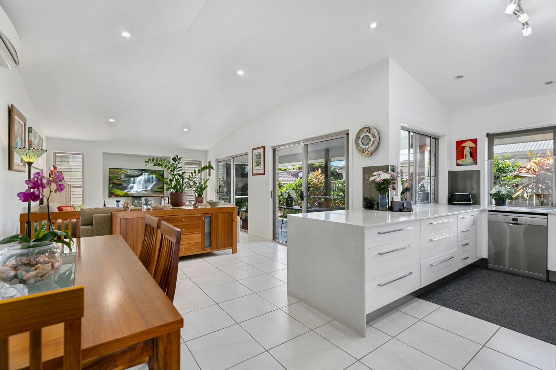 2/24 Bulcock Street, Caloundra, QLD, 4551, Golden Beach - Thumbnail 5