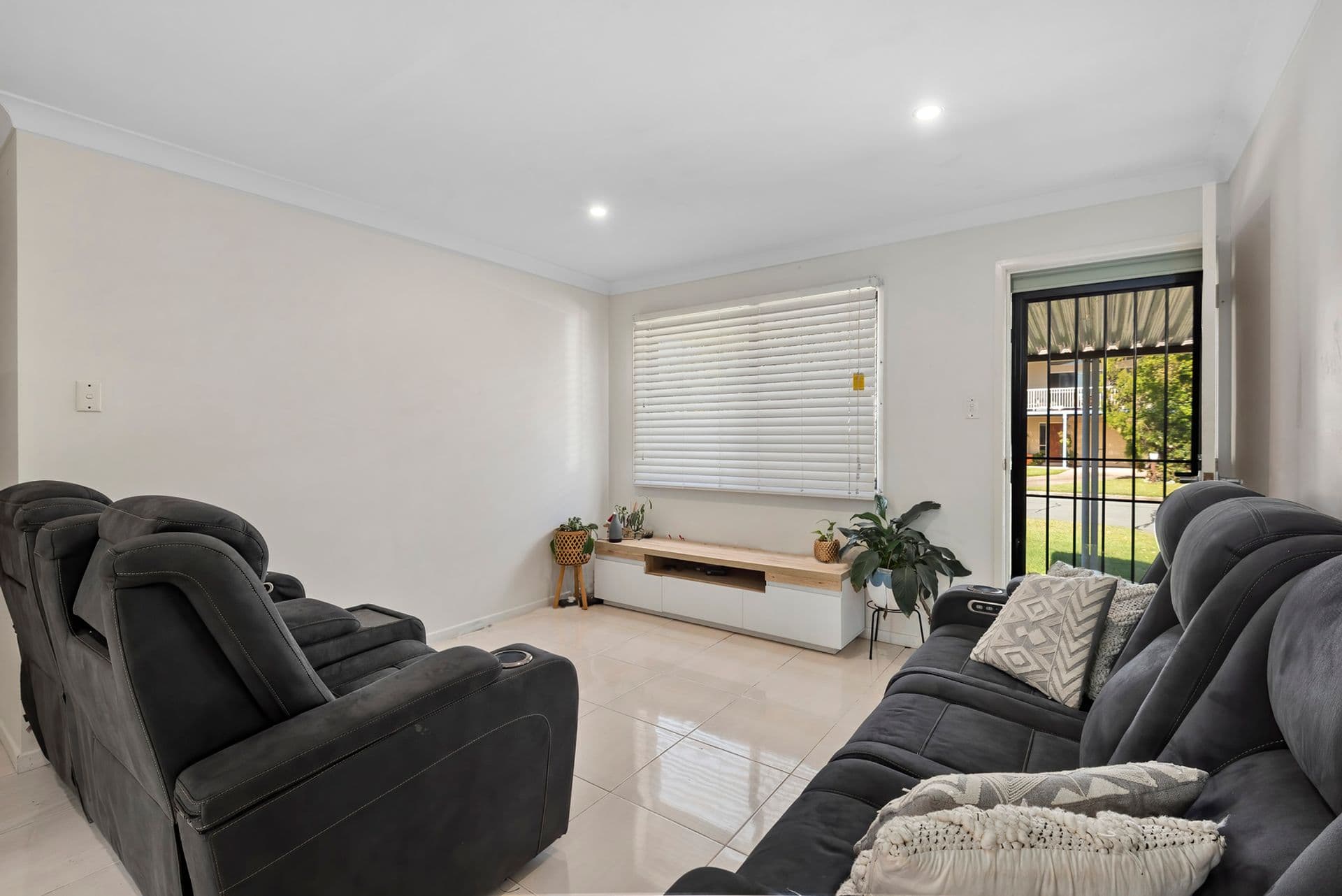2/11 Flinders Street, Currimundi, QLD, 4551, Currimundi - Thumbnail 4