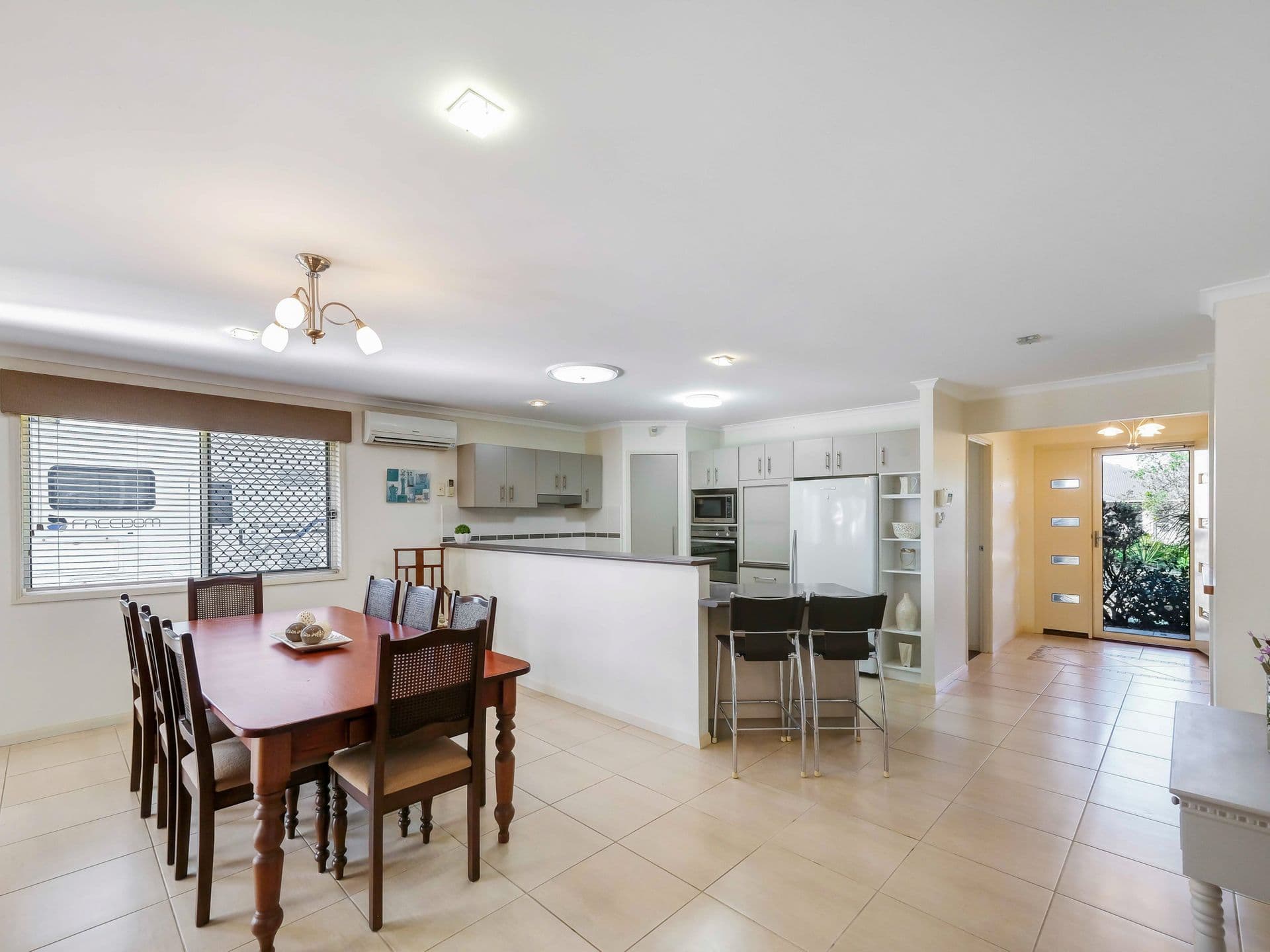 2/24 Bulcock Street, Caloundra, QLD, 4551, Beerwah - Thumbnail 2