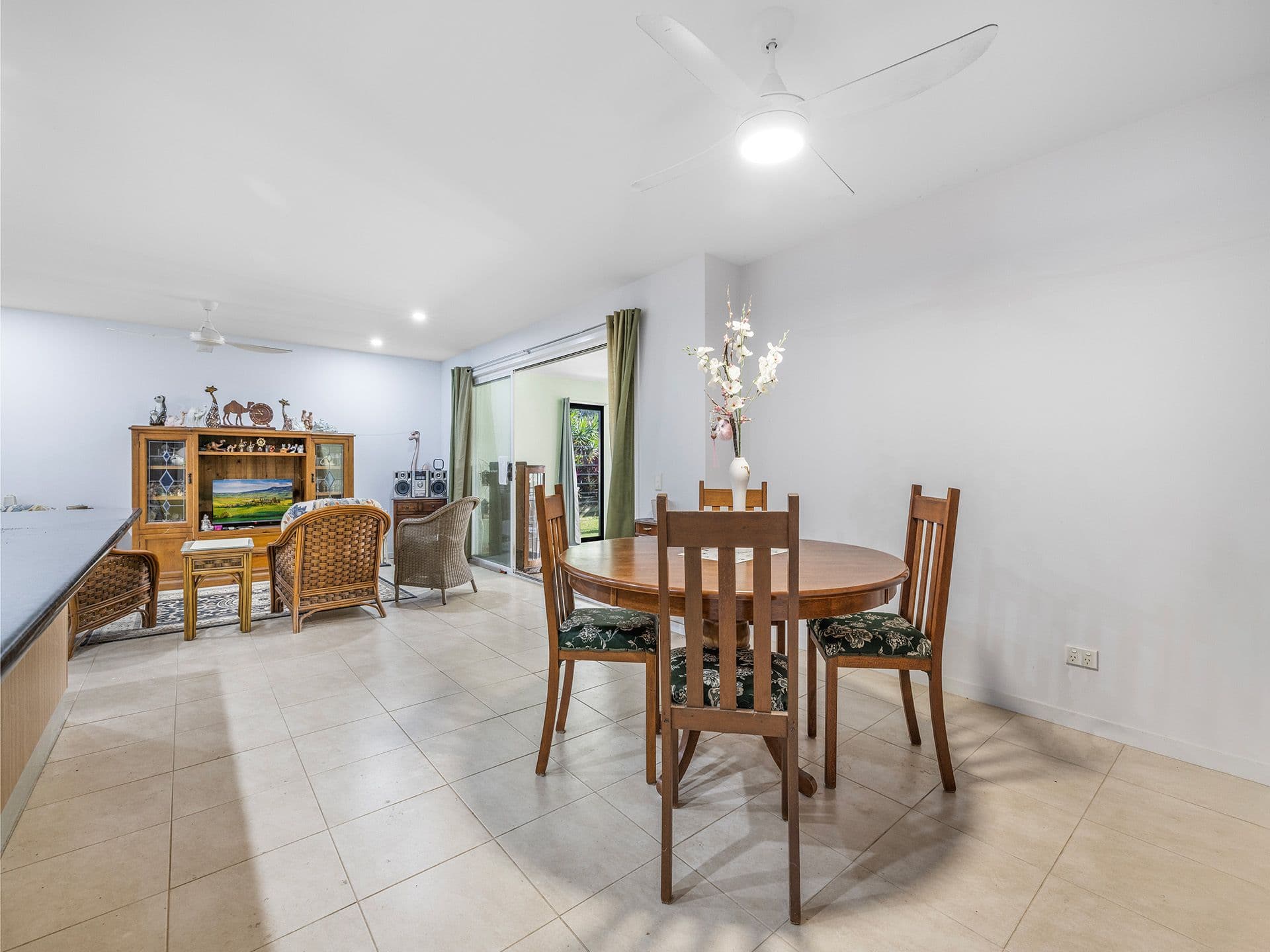 2/24 Bulcock Street, Caloundra, QLD, 4551, Beerwah - Thumbnail 3
