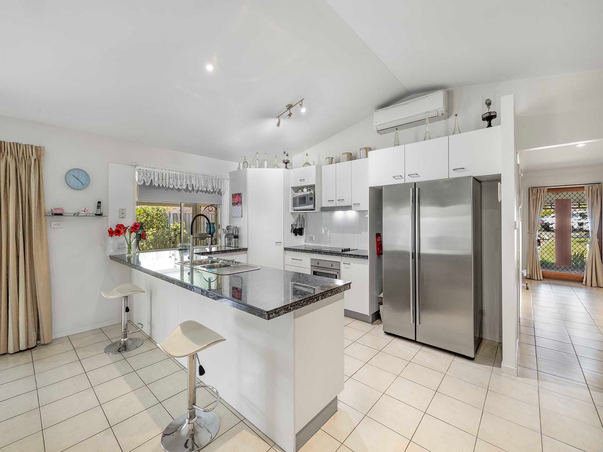 2/24 Bulcock Street, Caloundra, QLD, 4551, Beerwah - Thumbnail 2
