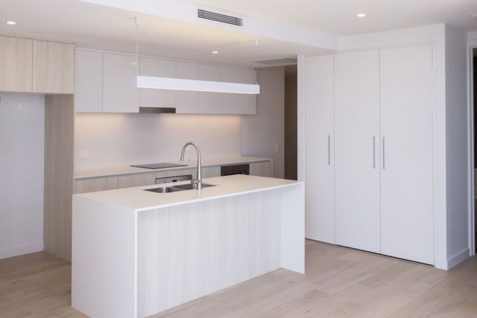 Unit 404/23 Canberra Terrace, Kings Beach, QLD, 4551, Kings Beach - Thumbnail 5