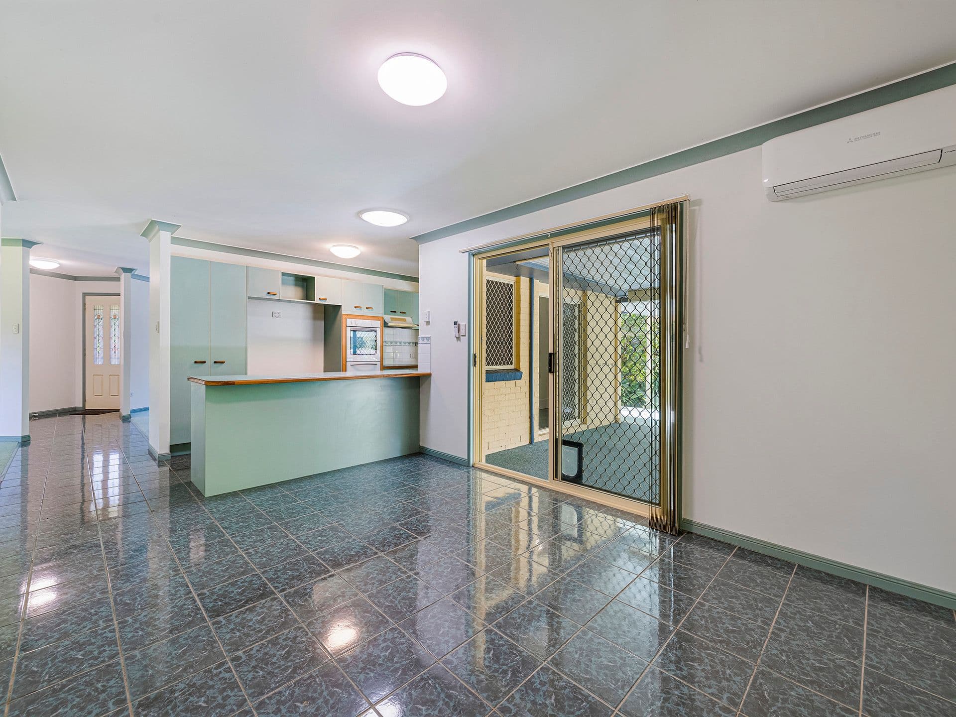 2/24 Bulcock Street, Caloundra, QLD, 4551, Beerwah - Thumbnail 2