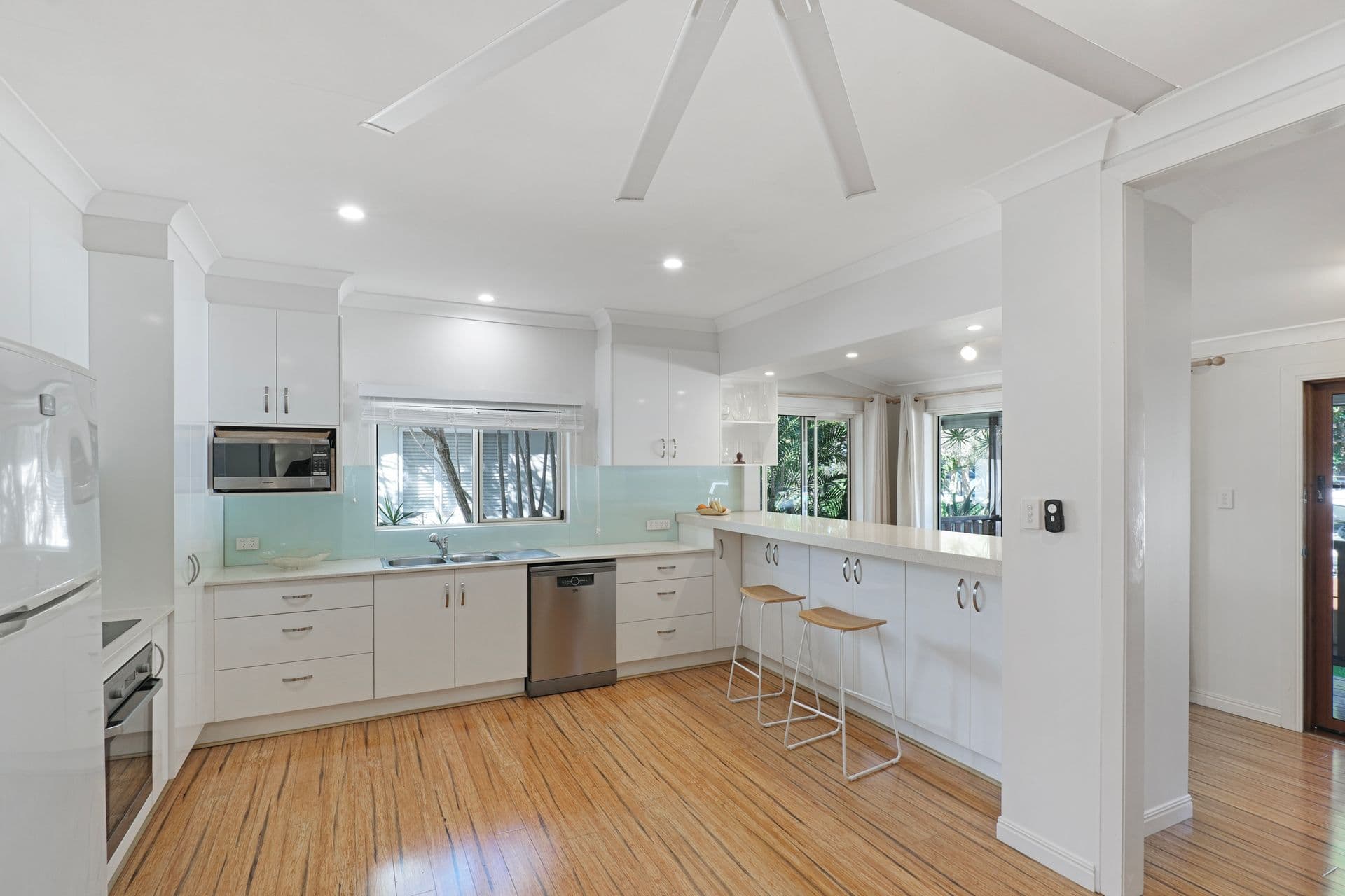 2/24 Bulcock Street, Caloundra, QLD, 4551, Golden Beach - Thumbnail 3