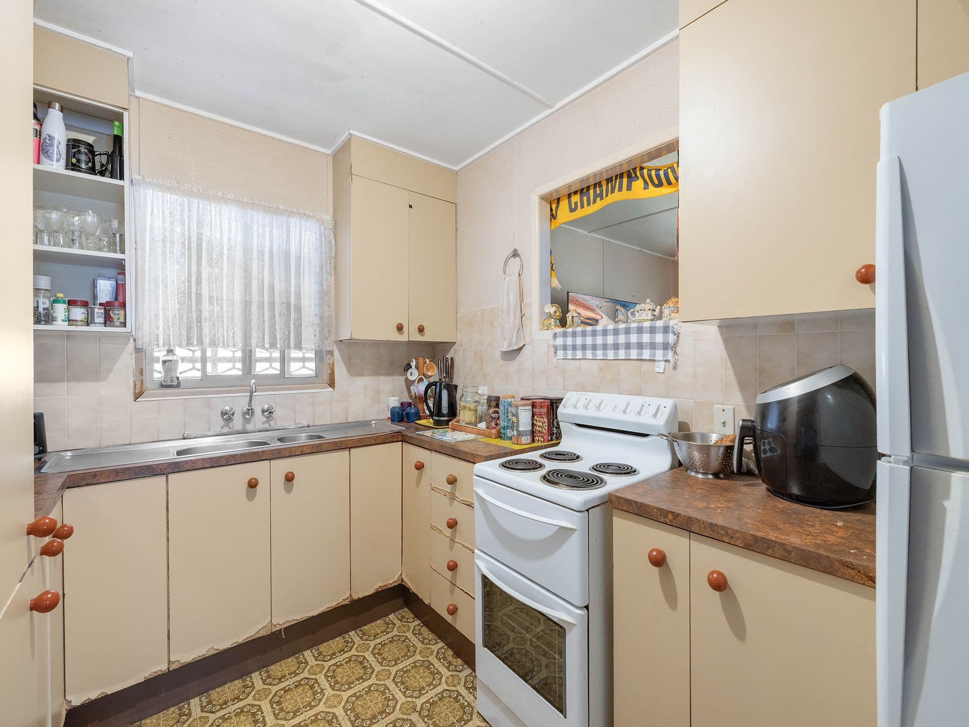 6 Wentworth Parade, Golden Beach, QLD, 4551, Golden Beach - Thumbnail 3