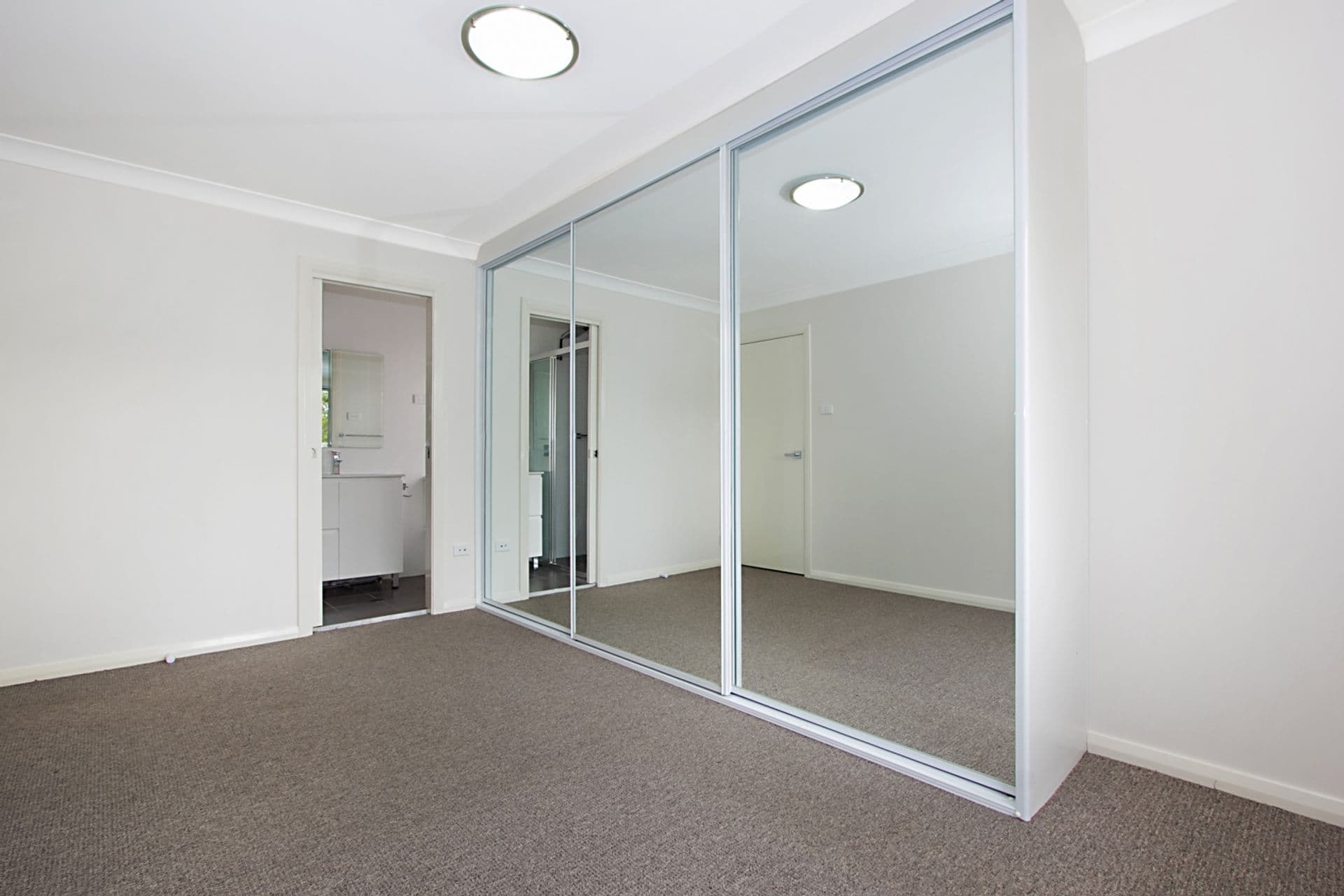 6/149 Elizabeth Drive, Liverpool, NSW, 2170, Liverpool - Thumbnail 2