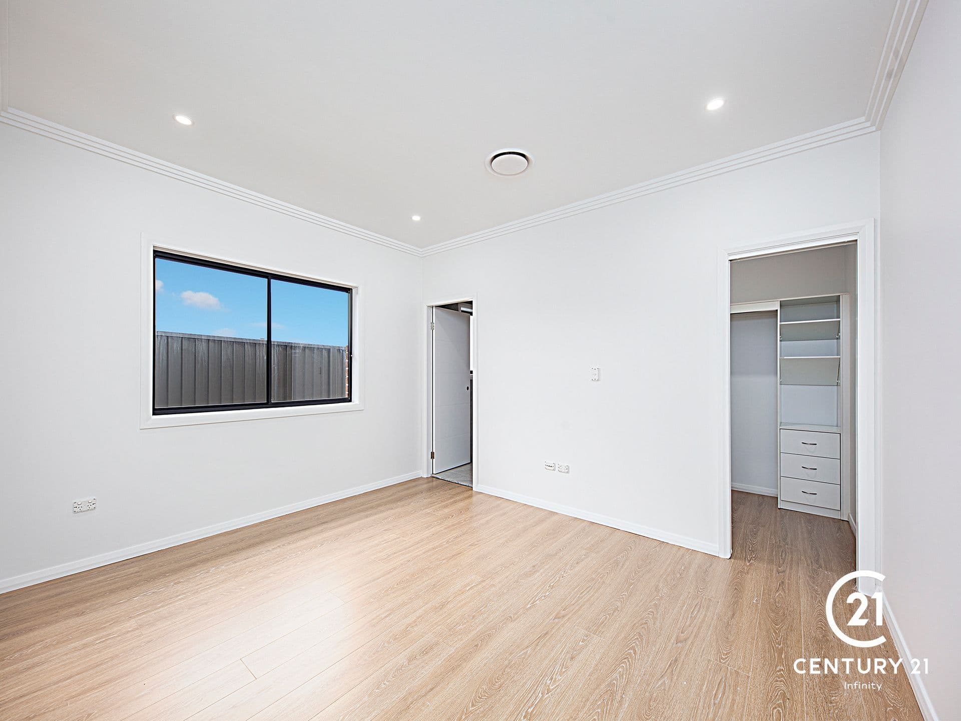 2/43 Garfield Road East, Riverstone, NSW, 2765, The Ponds - Thumbnail 5