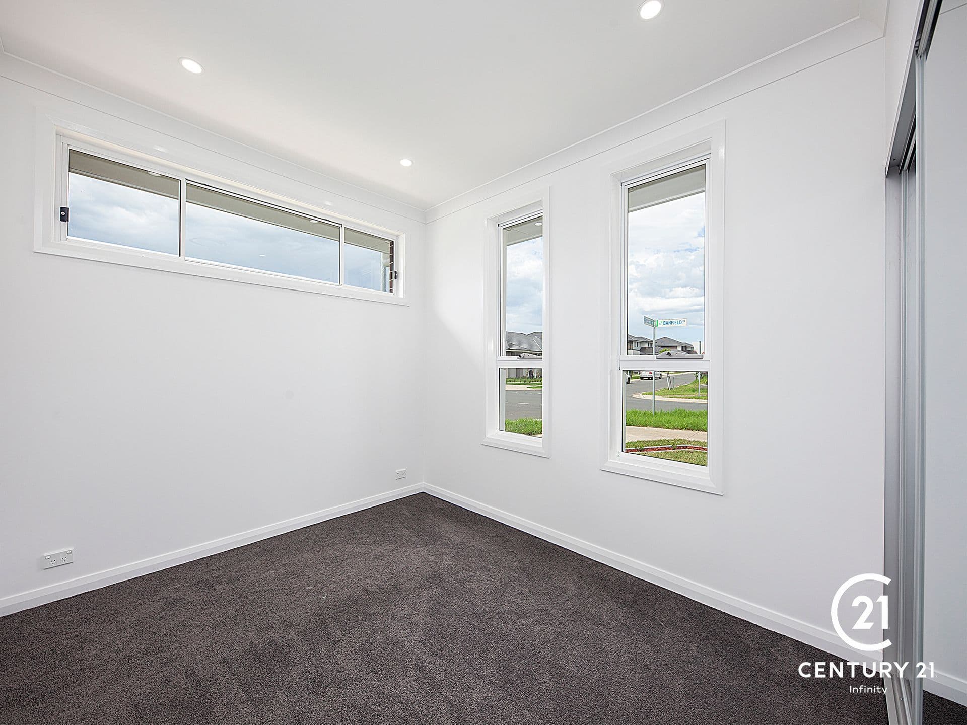 8A   & 8B Banfield Drive, Oran Park, NSW, 2570, Oran Park - Thumbnail 5