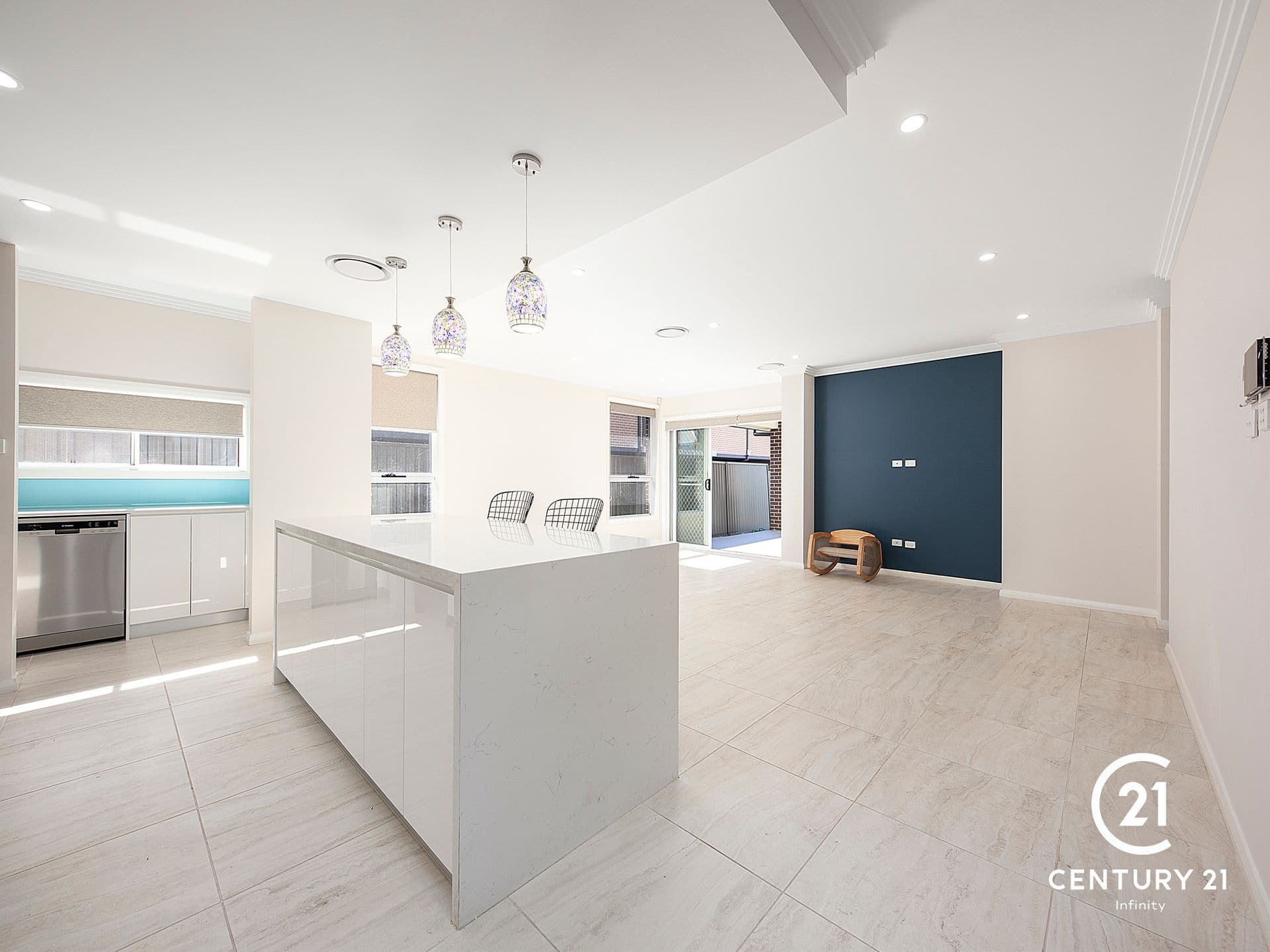 2/43 Garfield Road East, Riverstone, NSW, 2765, Riverstone - Thumbnail 2