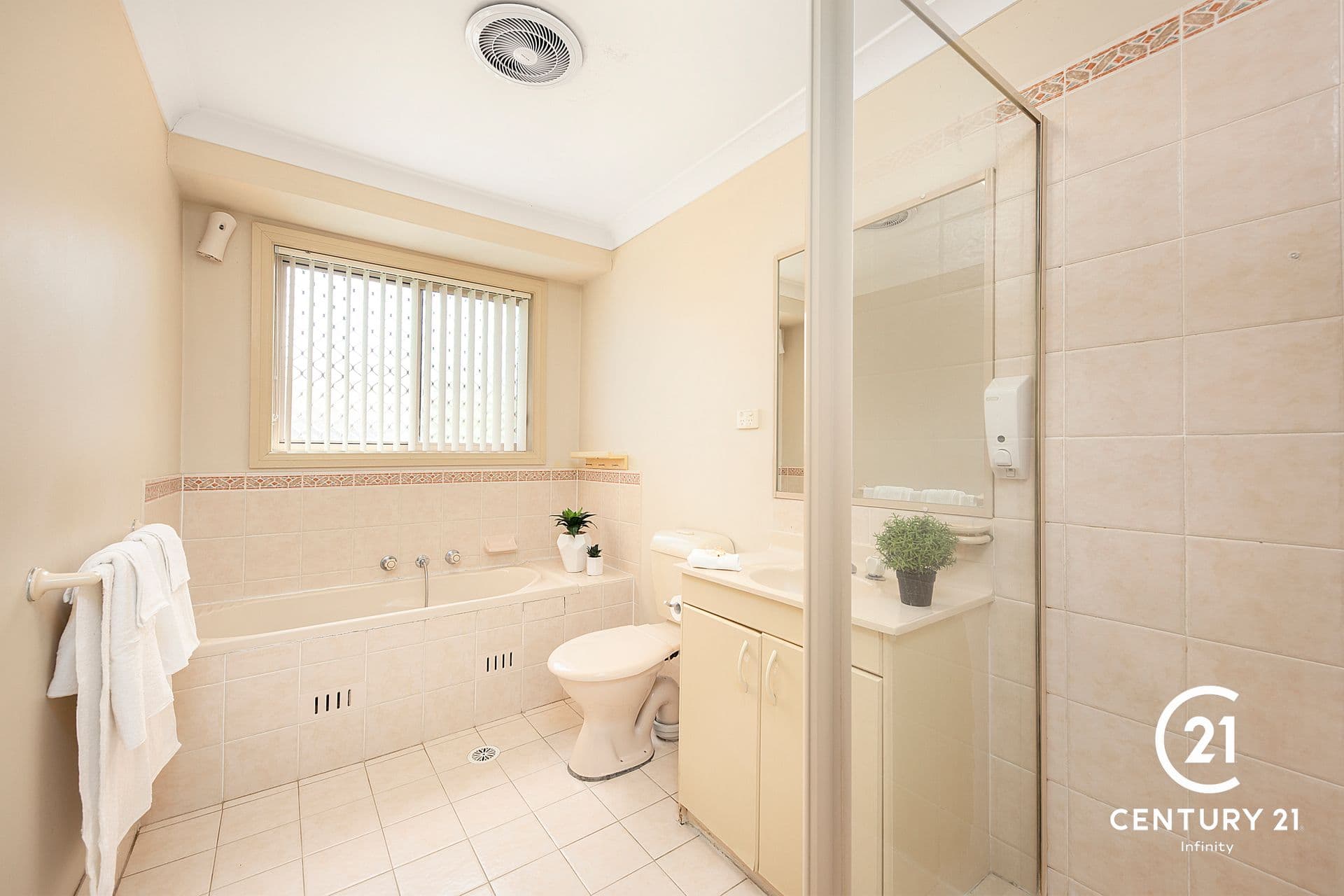 2/43 Garfield Road East, Riverstone, NSW, 2765, Stanhope Gardens - Thumbnail 6