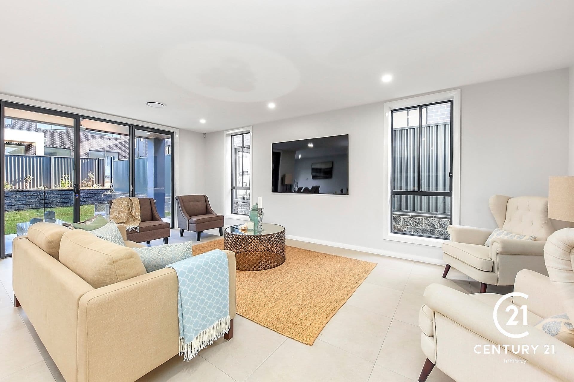 2/43 Garfield Road East, Riverstone, NSW, 2765, Stanhope Gardens - Thumbnail 5