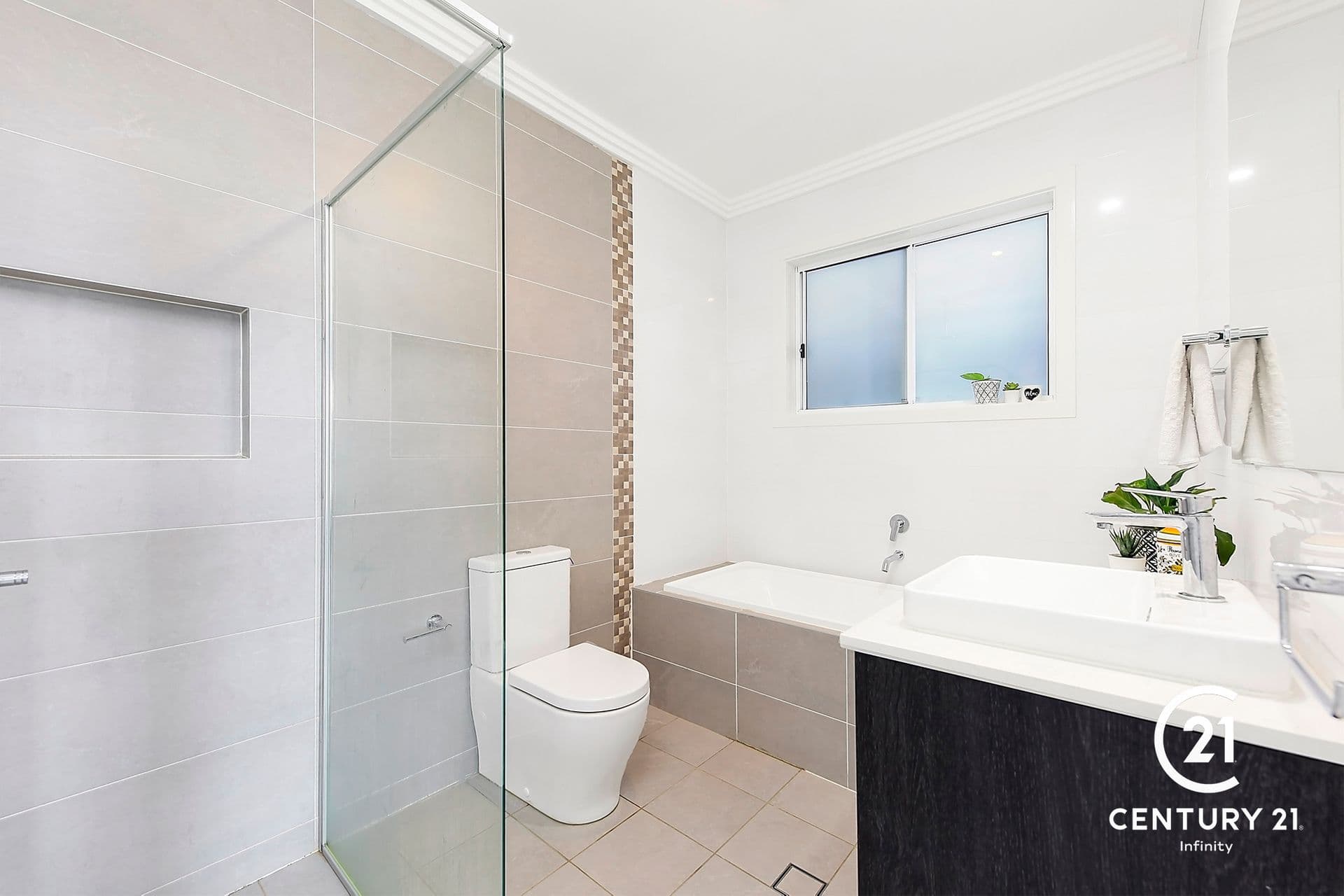 2/43 Garfield Road East, Riverstone, NSW, 2765, Oran Park - Thumbnail 6