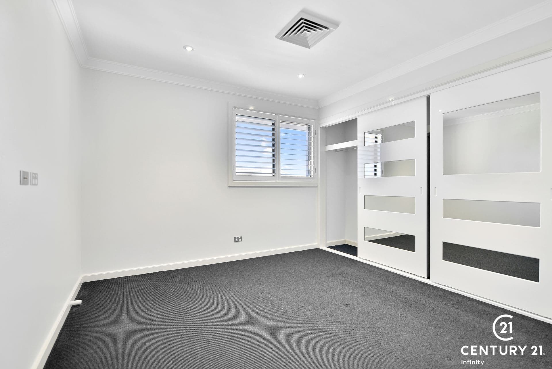 2/43 Garfield Road East, Riverstone, NSW, 2765, Stanhope Gardens - Thumbnail 4