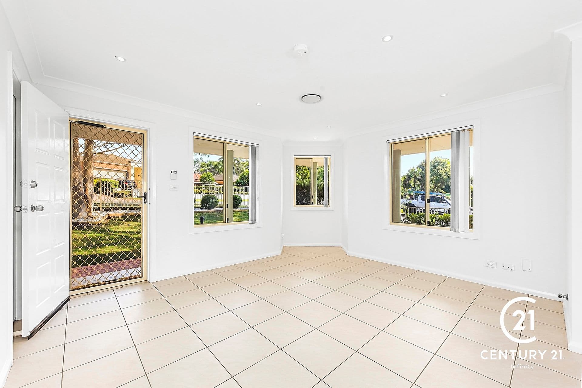 2/43 Garfield Road East, Riverstone, NSW, 2765, Toongabbie - Thumbnail 2