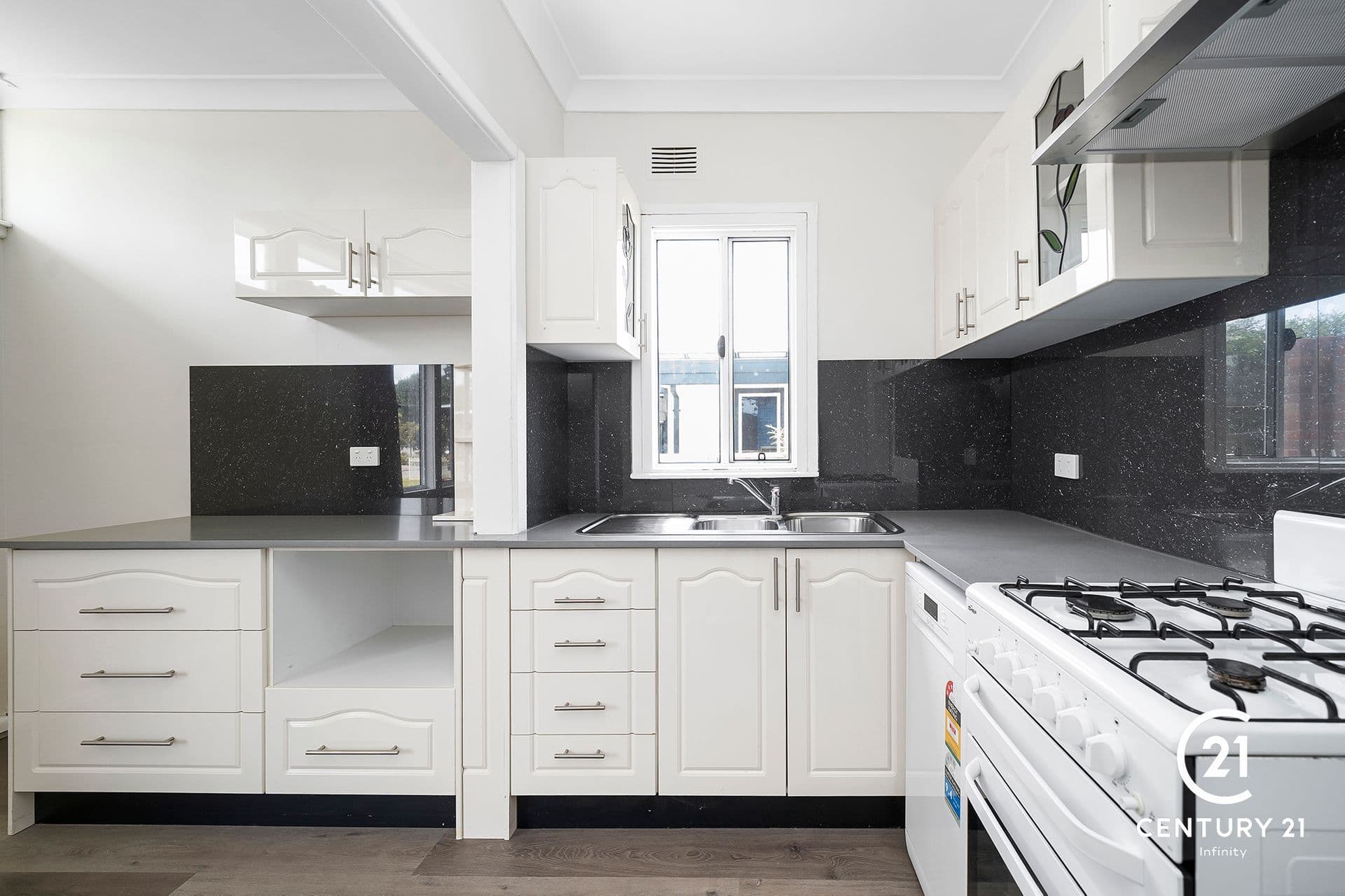 2/43 Garfield Road East, Riverstone, NSW, 2765, Hebersham - Thumbnail 2