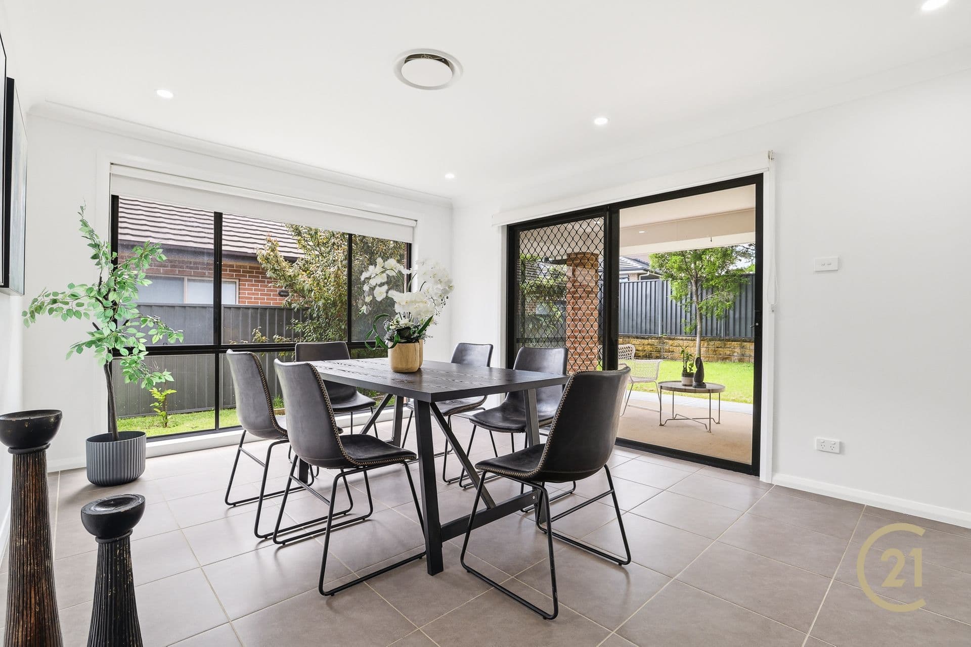 2/43 Garfield Road East, Riverstone, NSW, 2765, Glenmore Park - Thumbnail 4