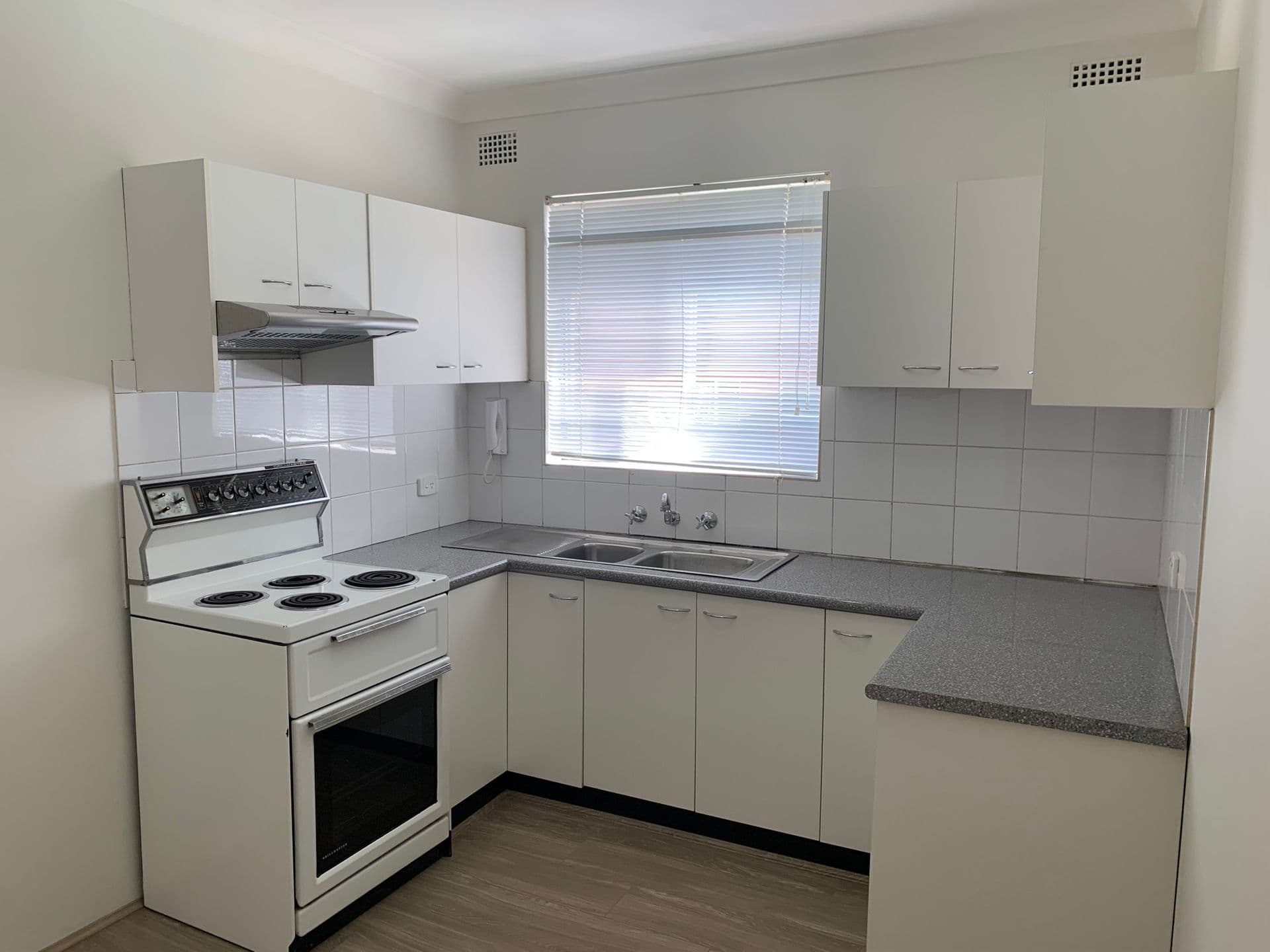 6/10 Austral Street, Penshurst, NSW, 2222, Penshurst - Thumbnail 2