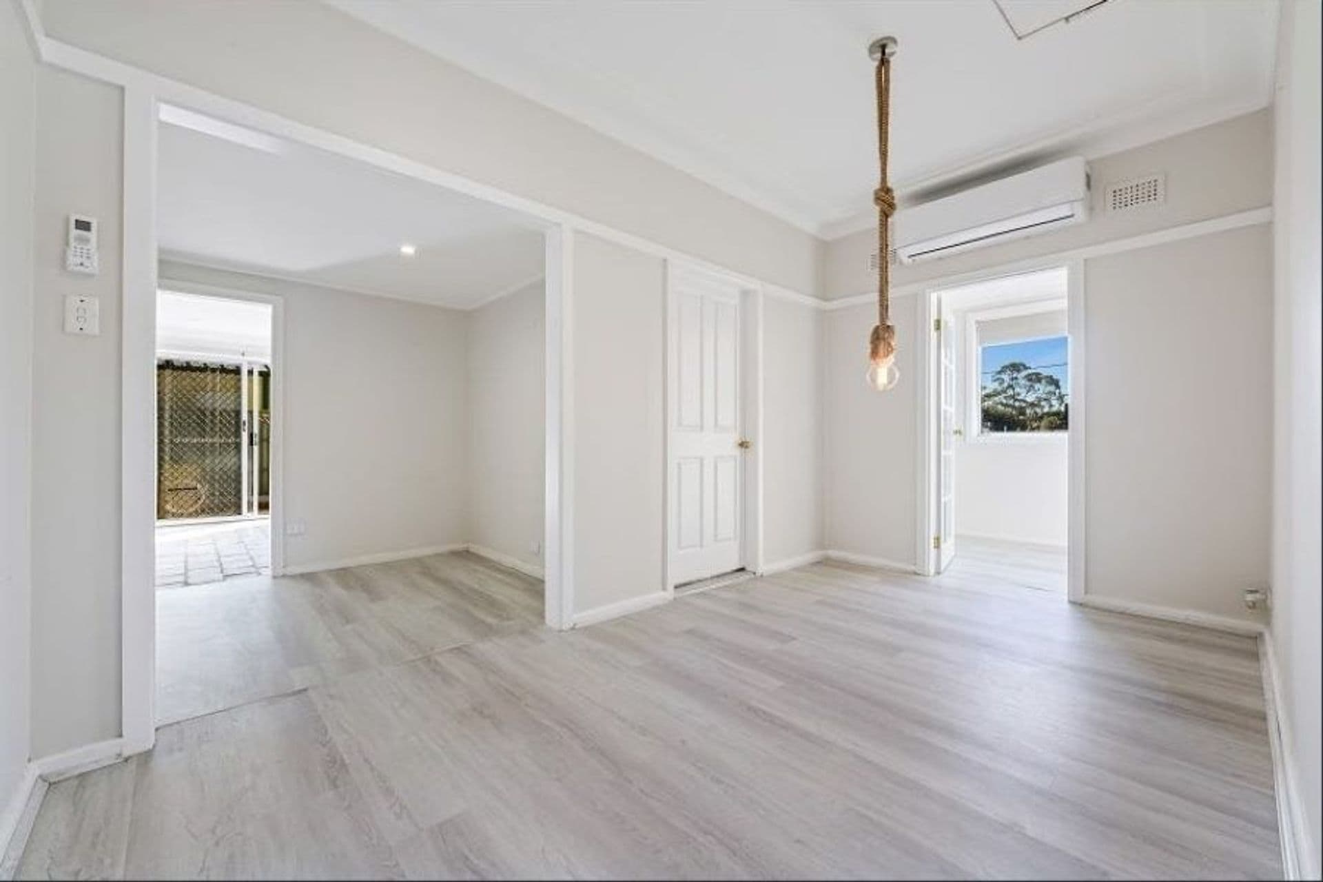 263 Taren Point Road, Caringbah, NSW, 2229, Caringbah - Thumbnail 3