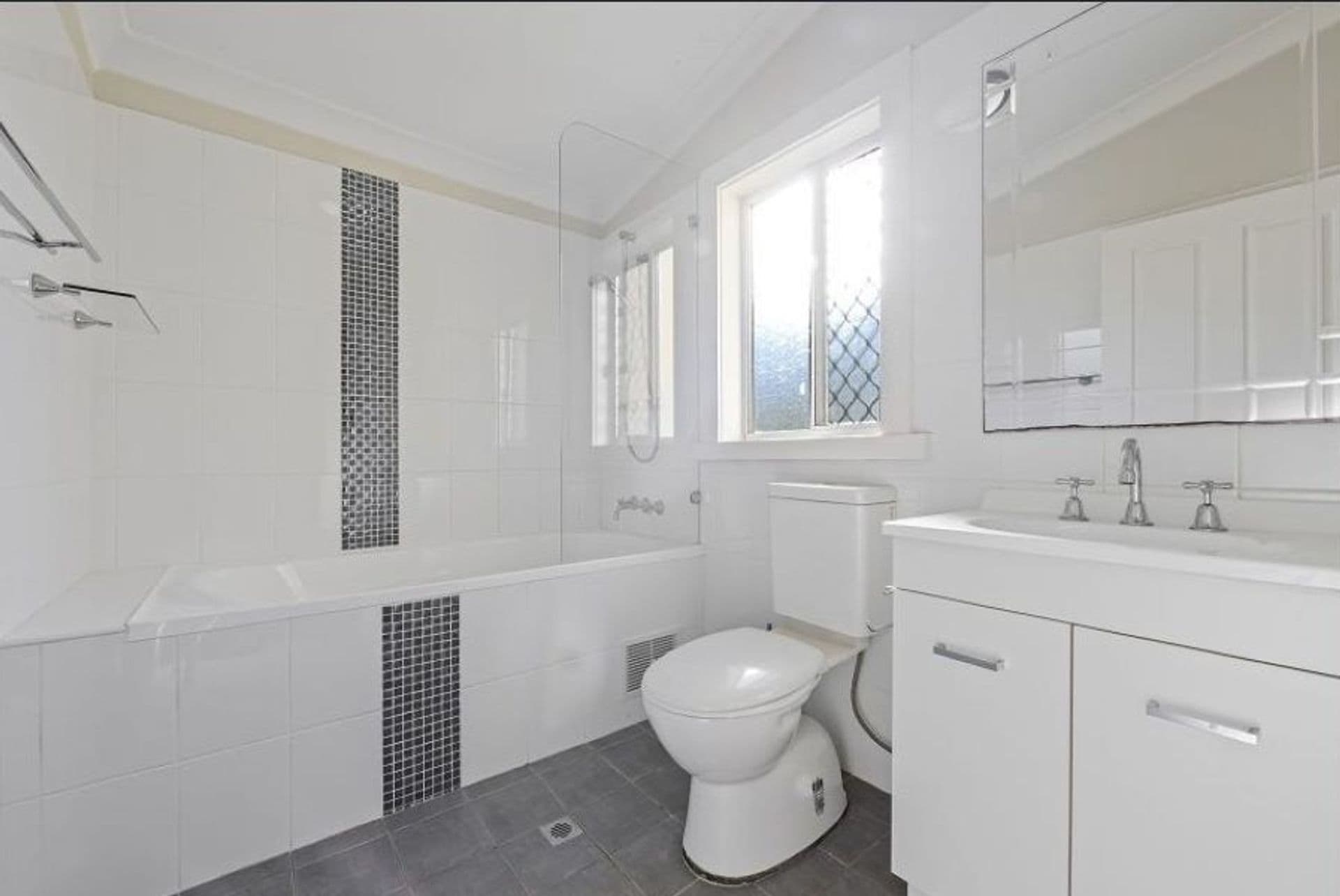 263 Taren Point Road, Caringbah, NSW, 2229, Caringbah - Thumbnail 4